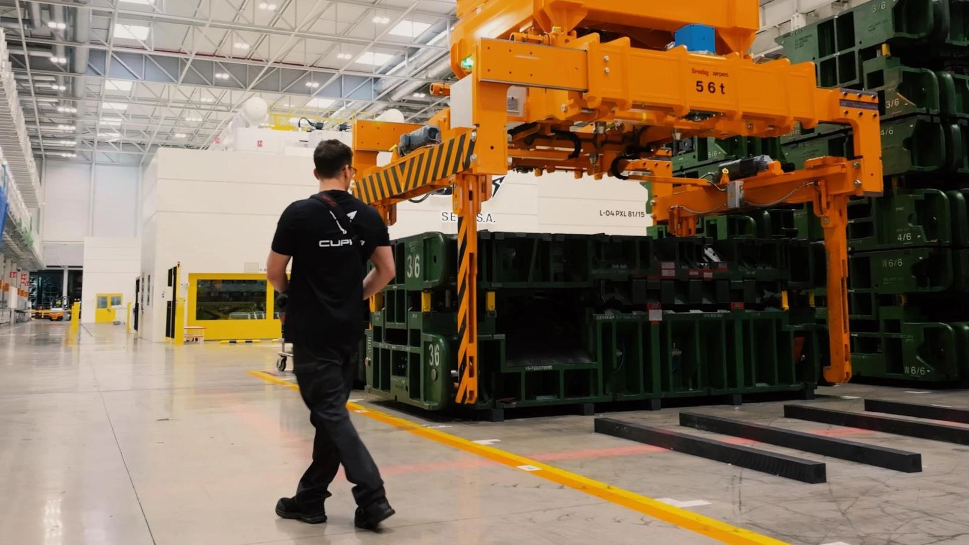 Volkswagen, ecco la pressa magica: sforna 11 mila pezzi al giorno