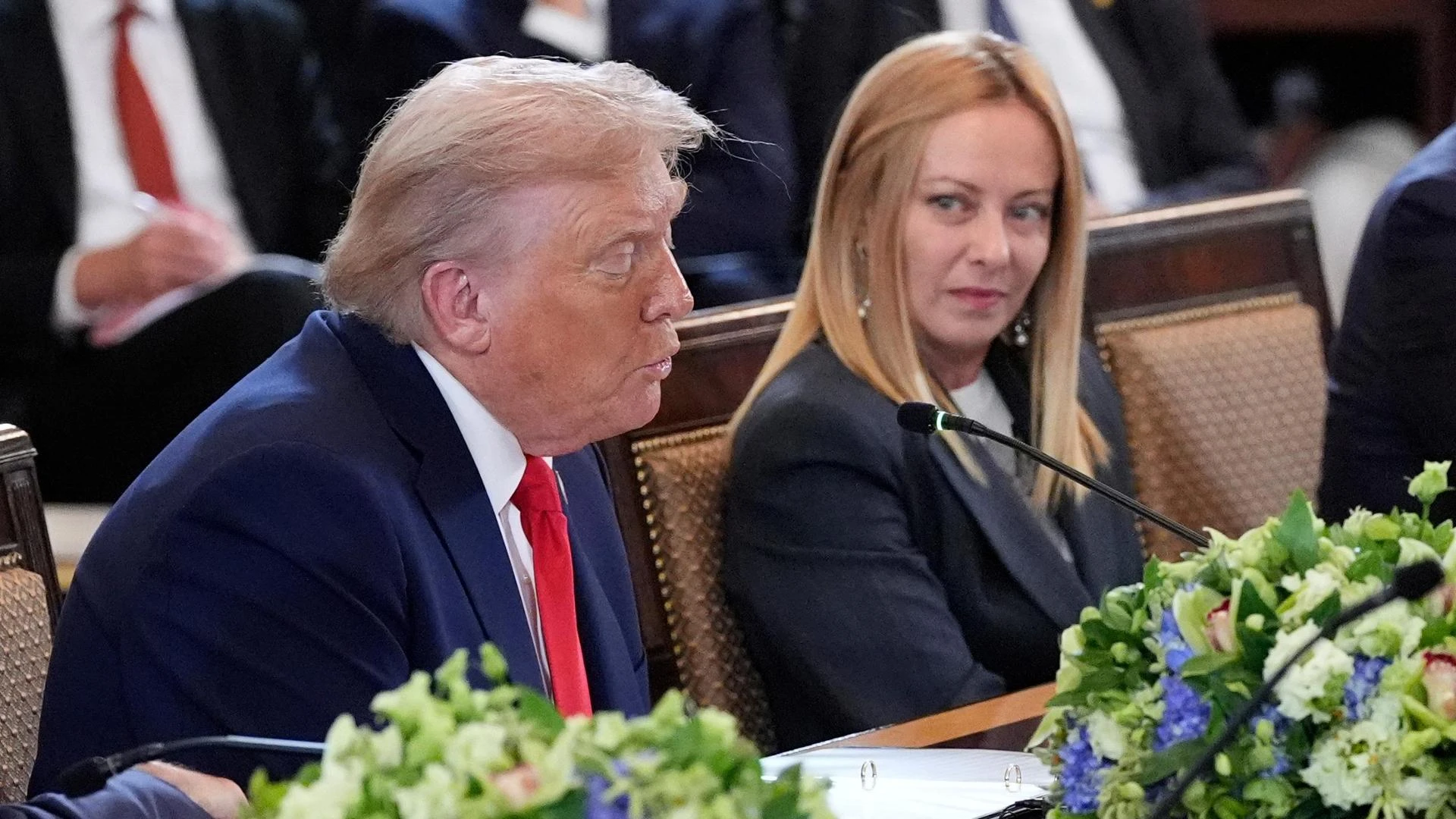 È polemica politica dopo il fuori onda Meloni-Trump contro i giornalisti pubblicato da La Stampa