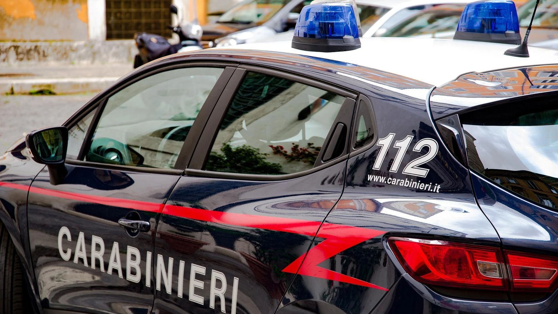 Terni, il giallo del cadavere di una donna sepolta in un prato