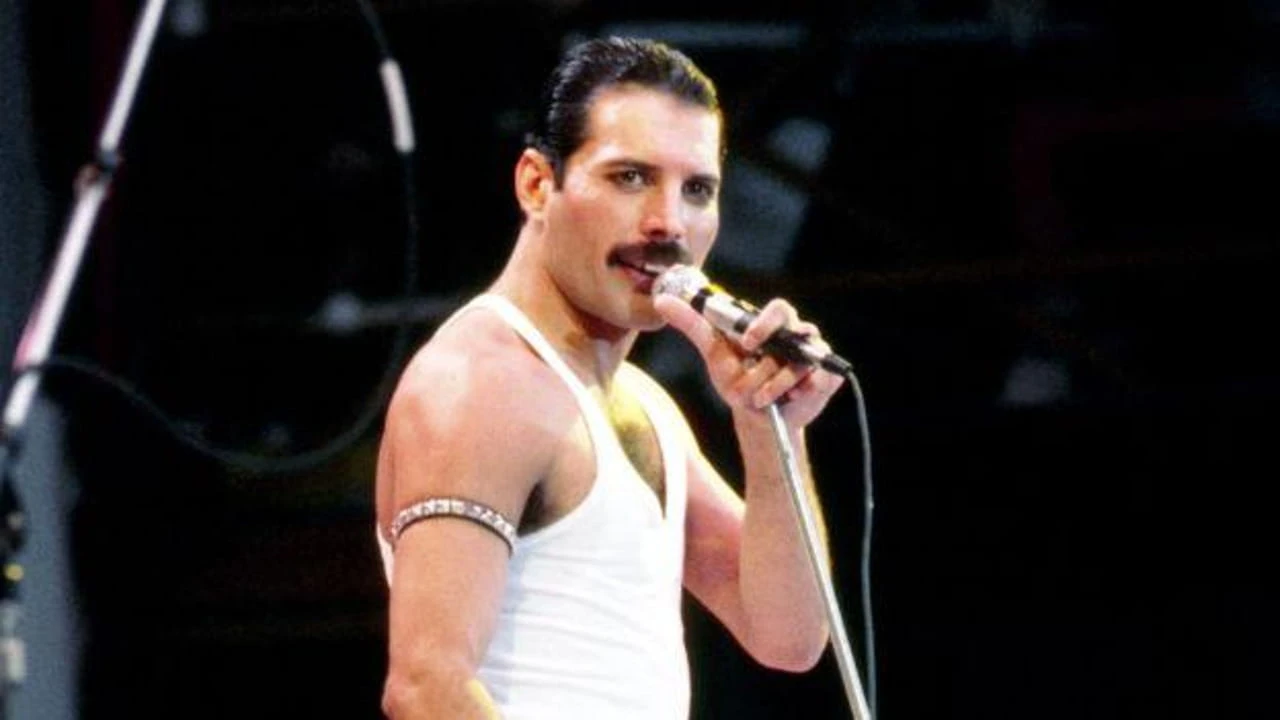 In vendita per 30 milioni di sterline la casa di Freddie Mercury a Kensington