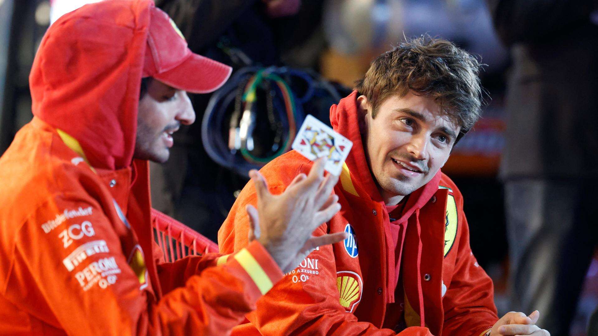 Leclerc furioso con Sainz: “Mi frega sempre, d’ora in avanti penserò solo a me stesso”