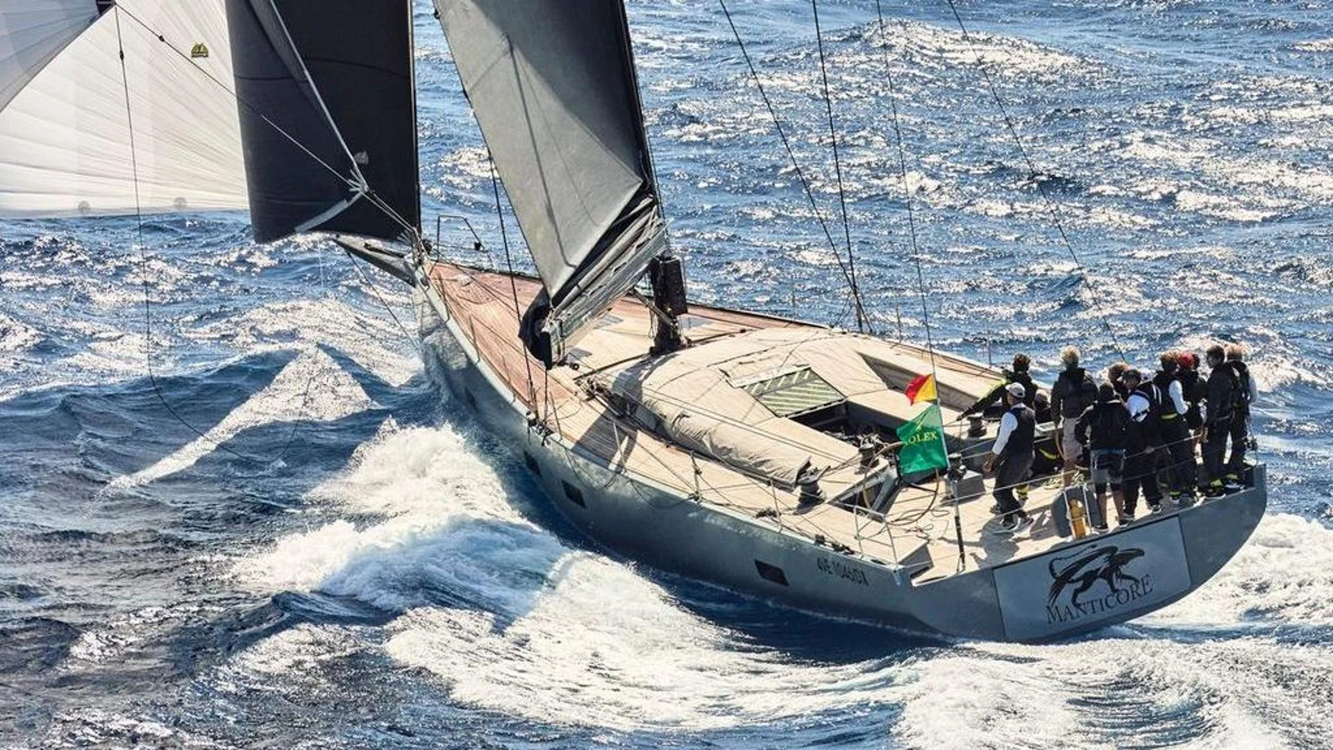 Su Manticore per riscoprire la vela con il vento nei capelli
