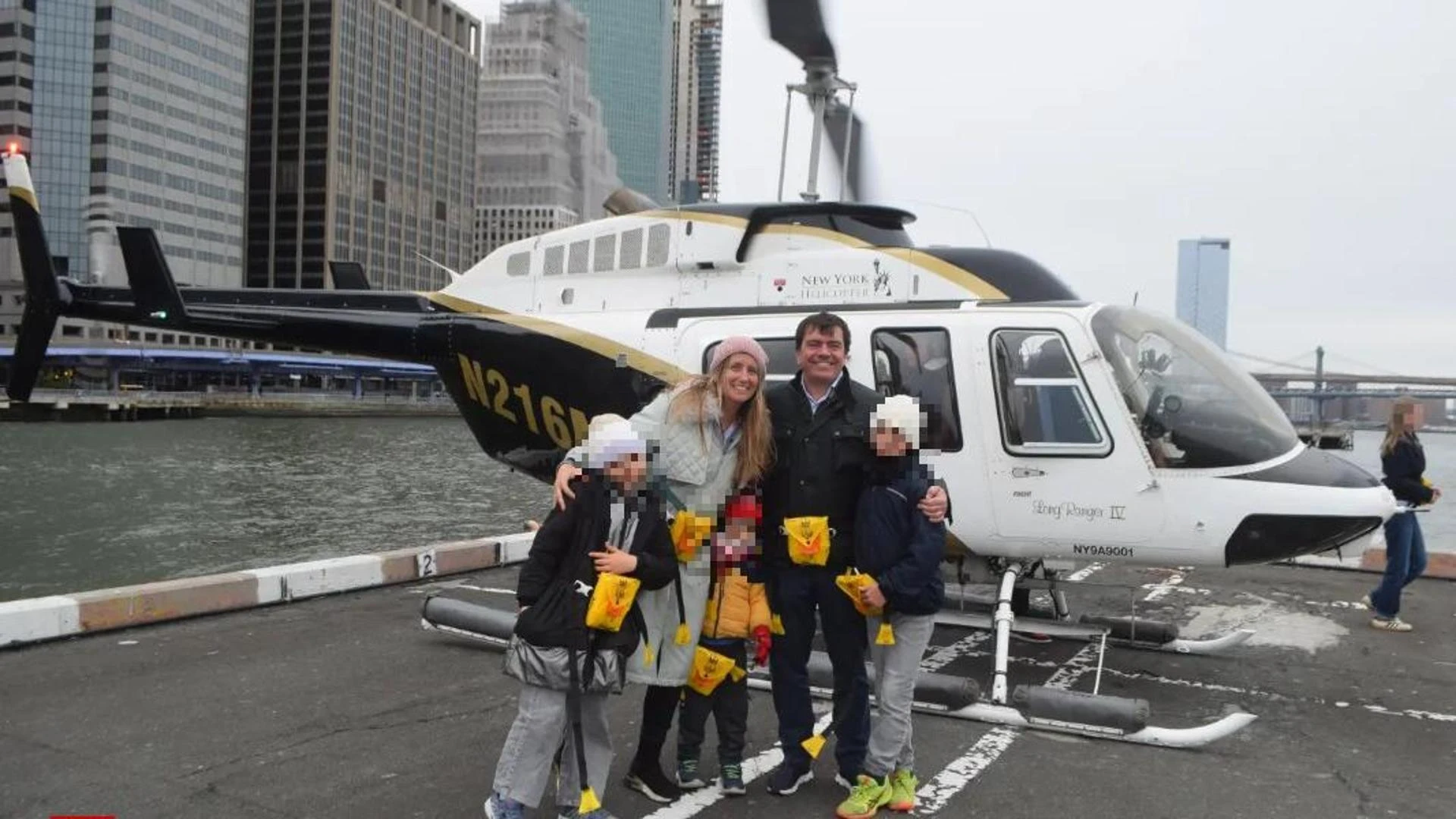 Elicottero precipita a New York, morti il dirigente Siemens Escobar con moglie e tre figli