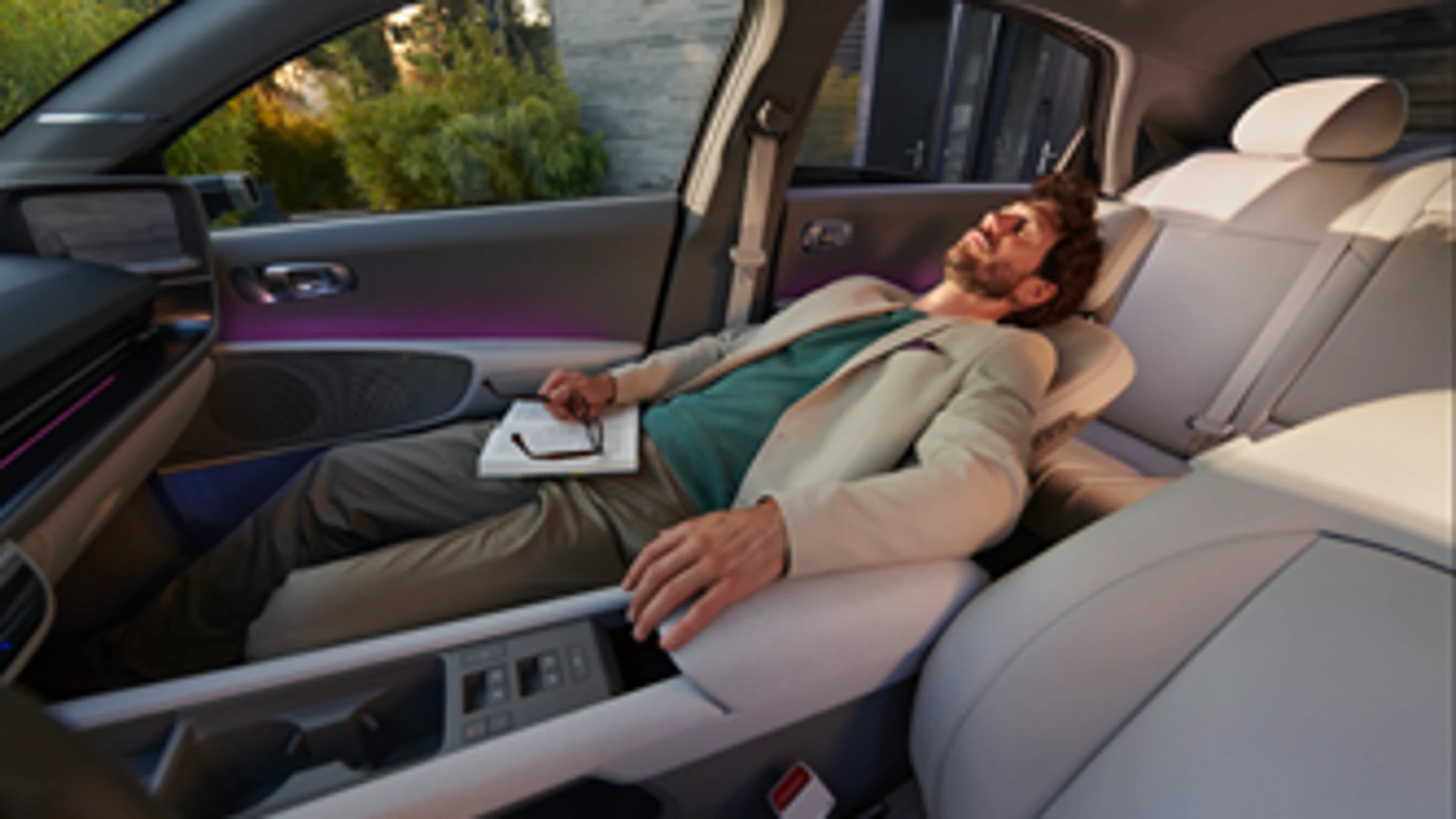 Idea Hyundai, una poltrona da prima classe in auto: debuttano i Relaxation Seats