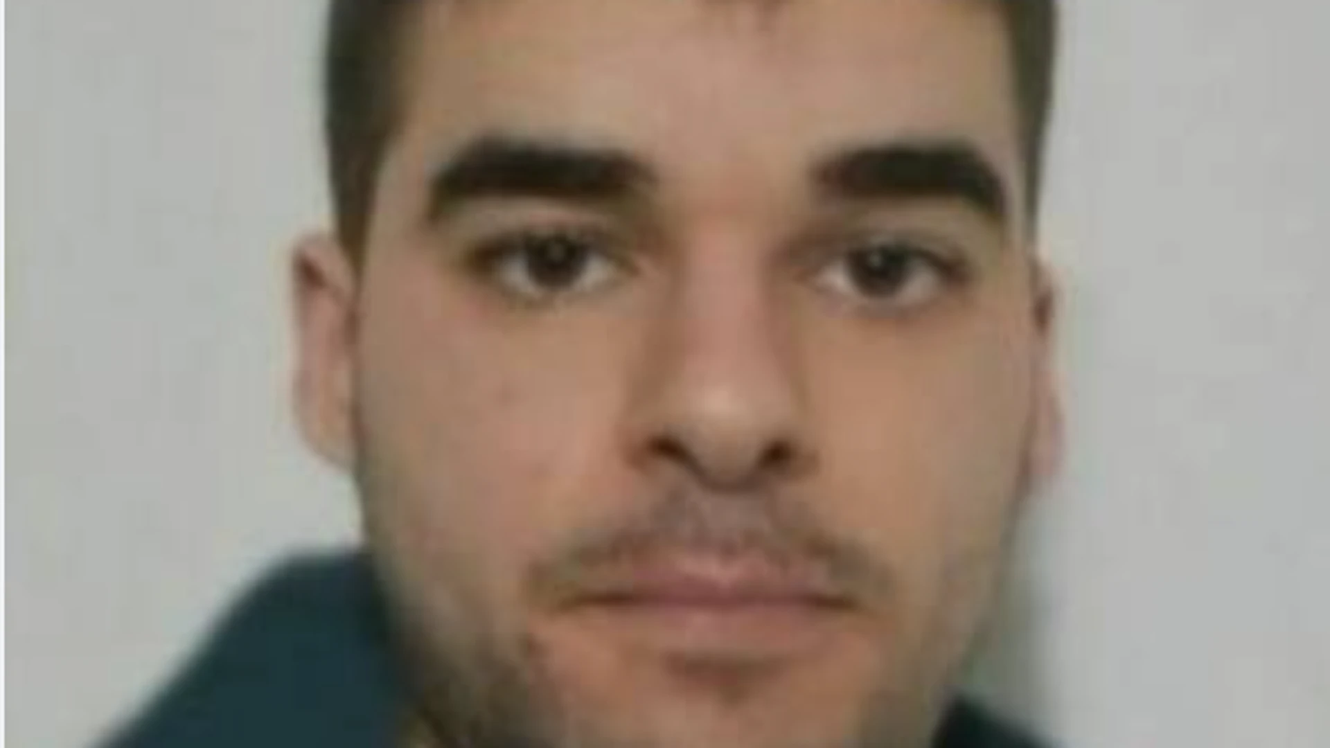 Leonardo Di Loreto trovato morto con la maschera antigas: la vita segreta online e “la sfida” con gli amici