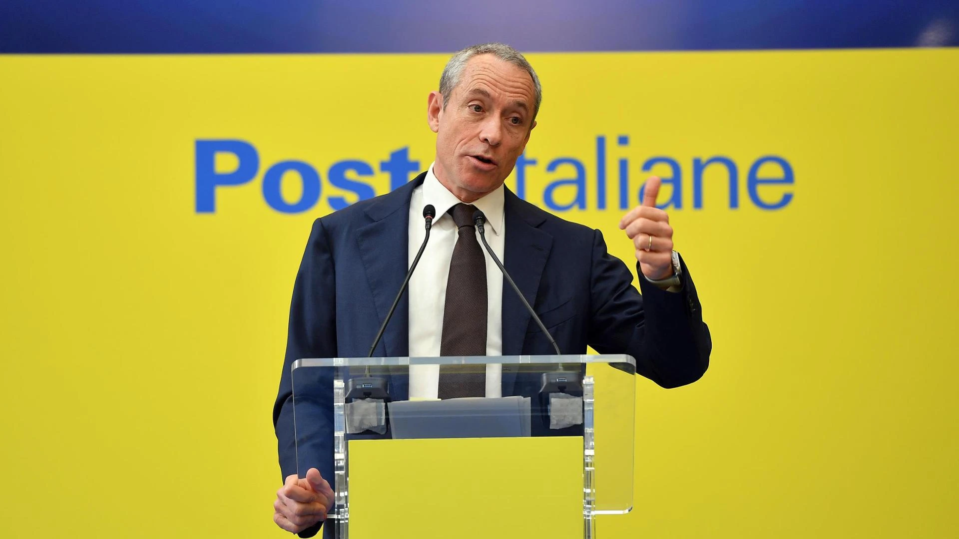 Poste Italiane chiude il primo semestre con ricavi a 6,5 miliardi e utile in crescita del 14%