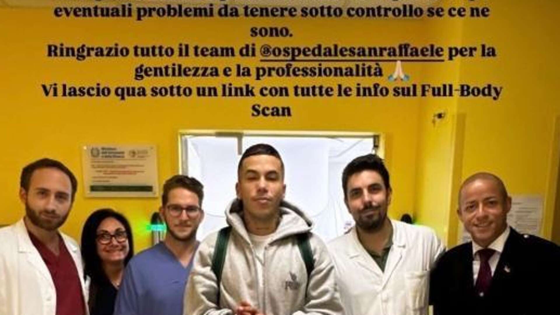 Sfera Ebbasta e il check-up da 2.500 euro al San Raffaele di Milano, polemiche sui social: “Chi se lo può permettere?”