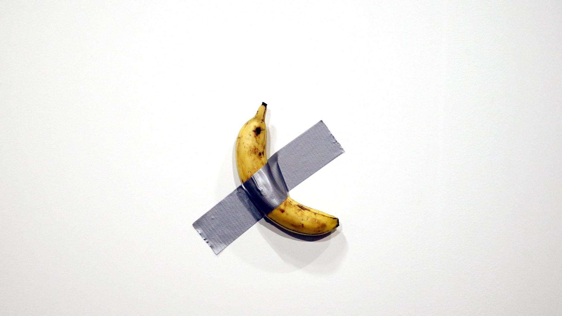 Da dove viene la banana di Cattelan venduta a 6,2 milioni di dollari? Dal banco di un bengalese