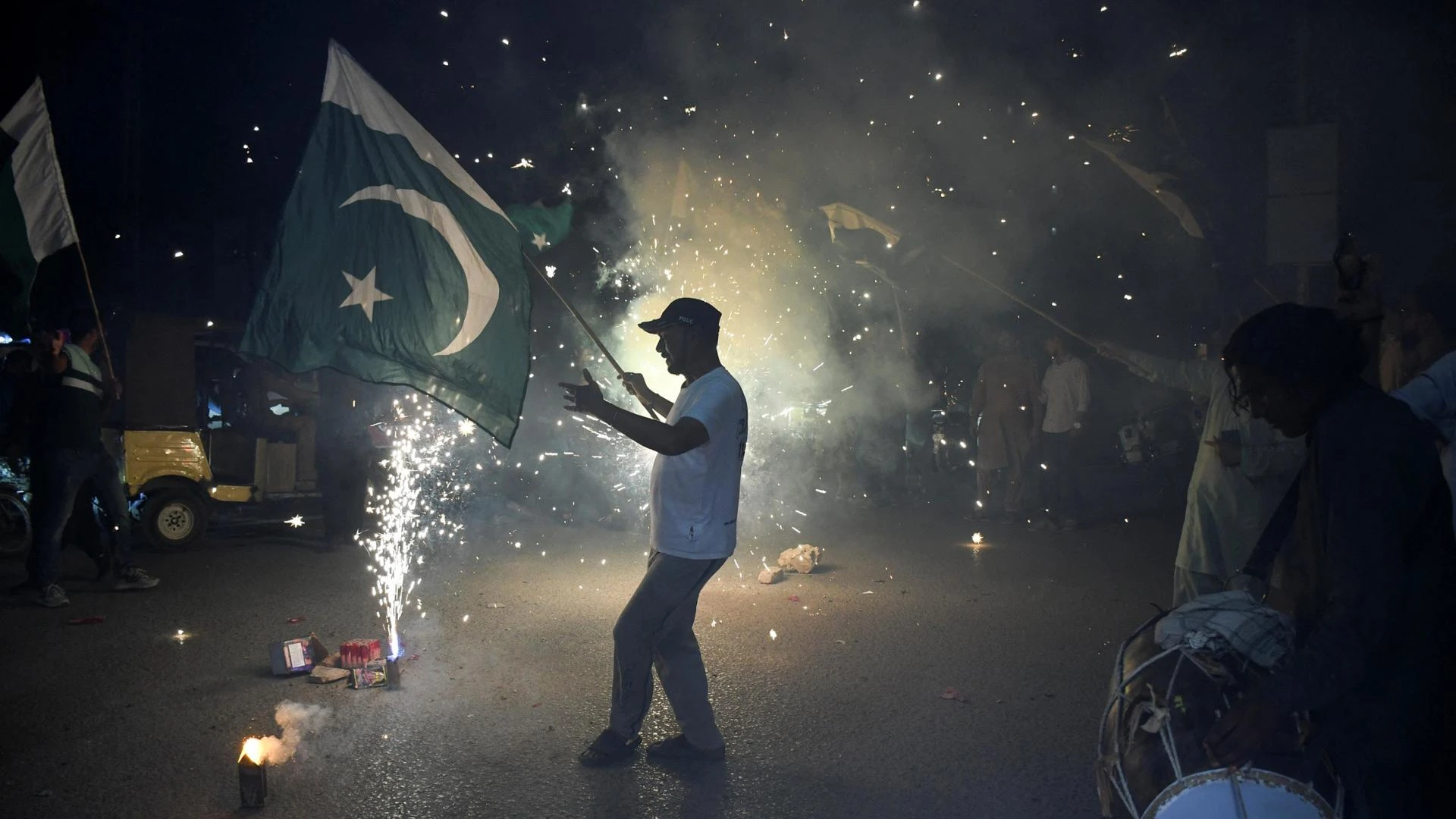 Regge la tregua tra India e Pakistan. Ma i deputati indiani criticano Trump