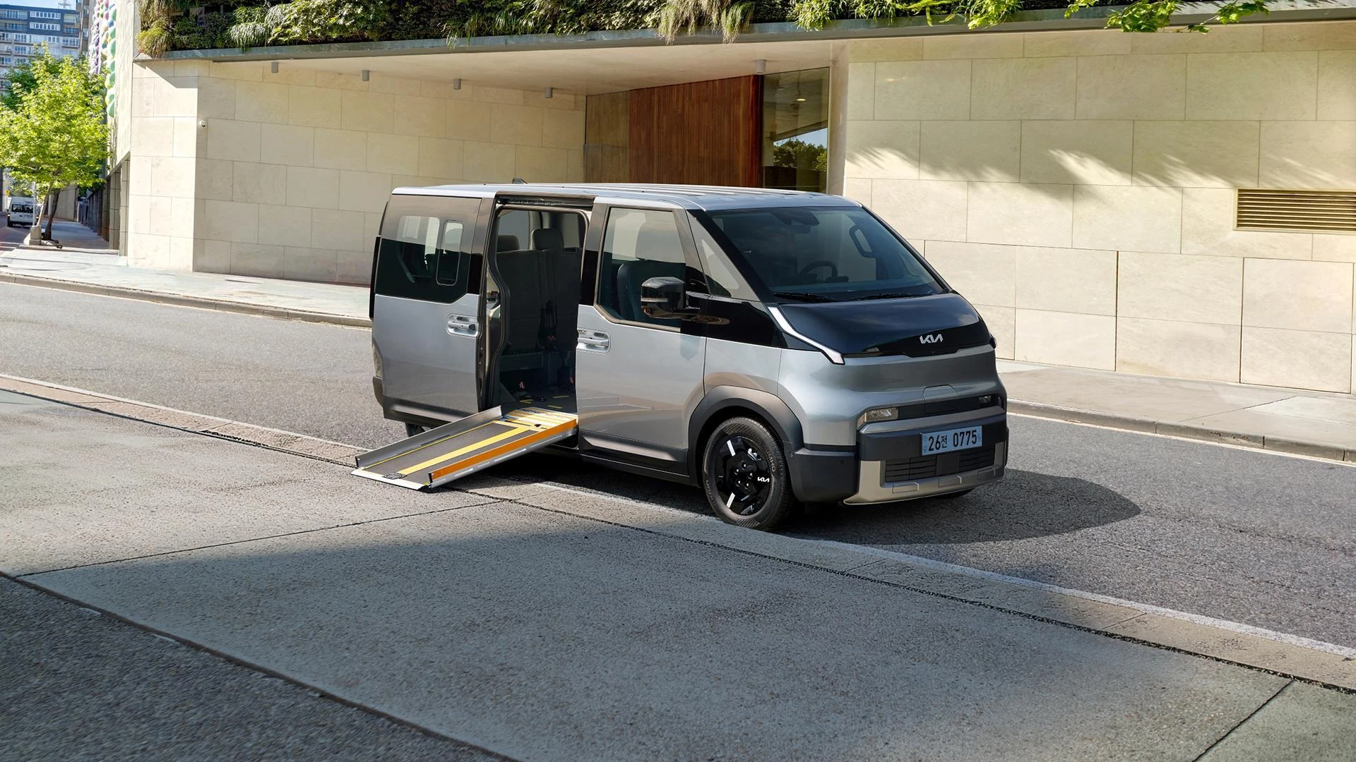 Kia PV5 WAV Side Entry, la campionessa del nondo di accessibilità
