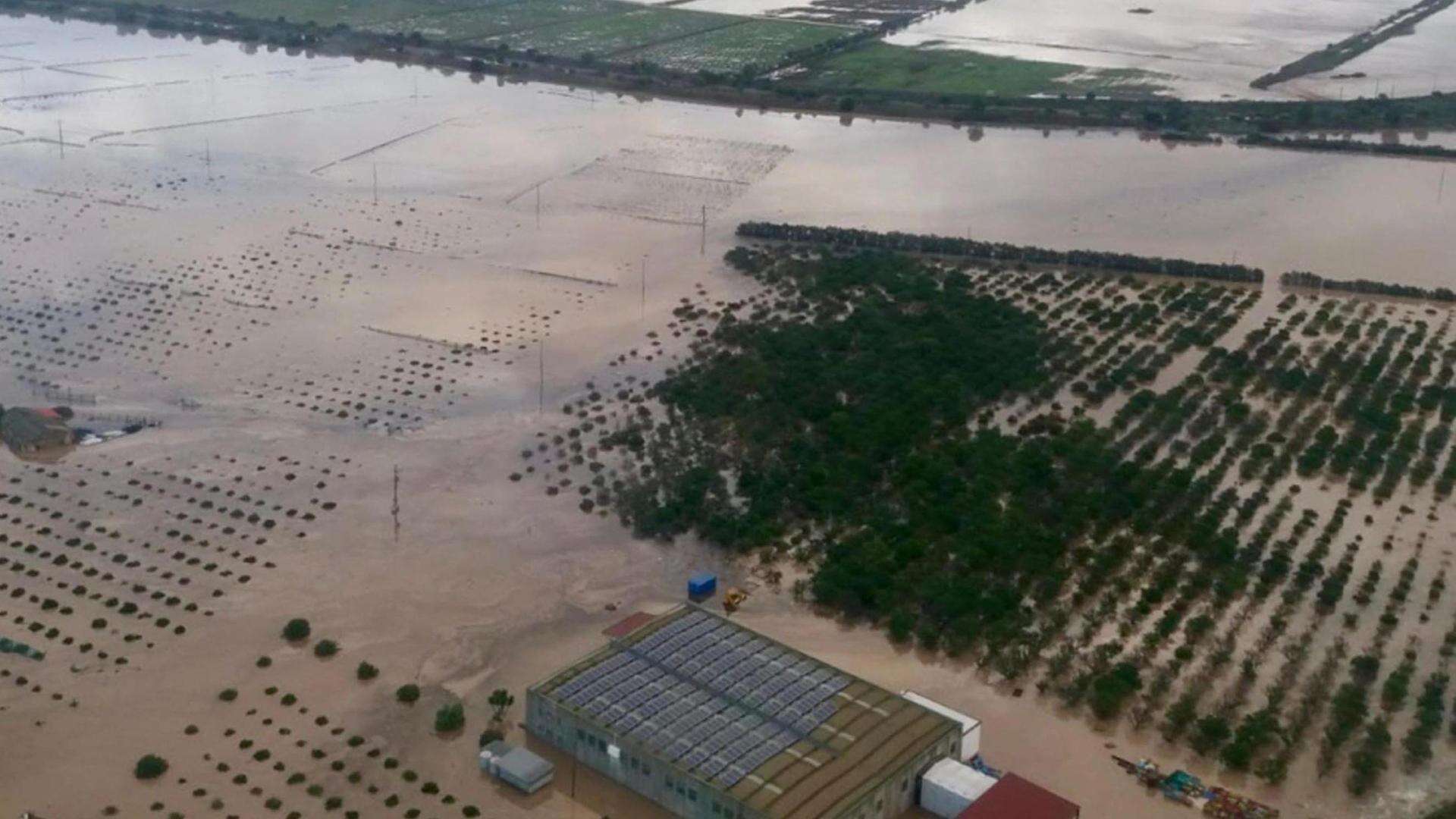 Sicilia, forte maltempo in provincia di Catania. Alluvione a Giarre e strade come torrenti