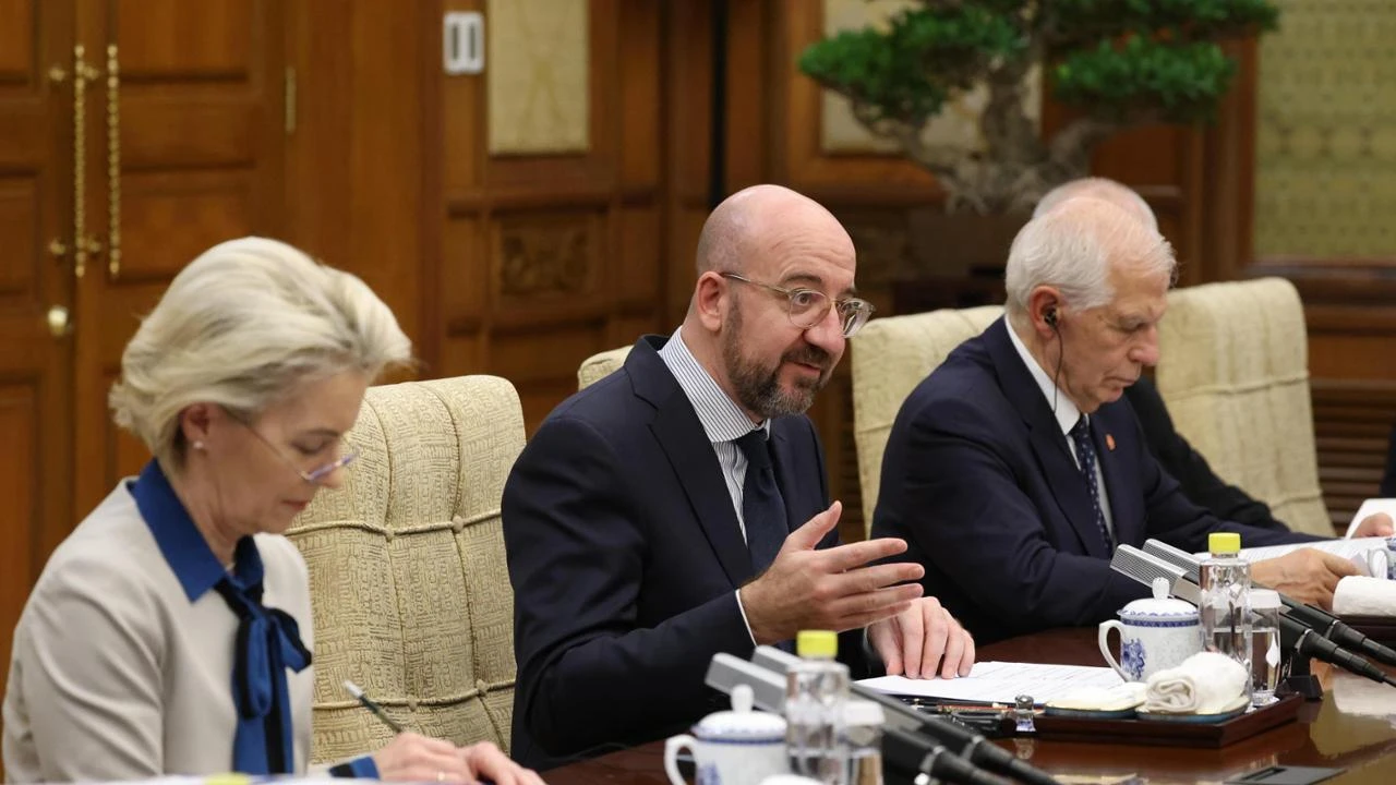 Summit tra Ue, Roma, Parigi, Berlino e frugali sui fondi