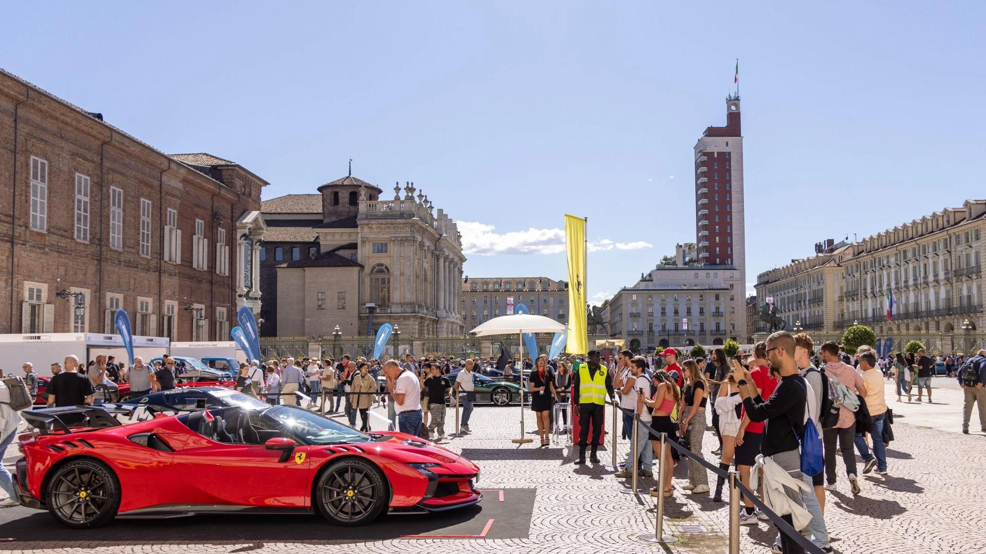Auto, design e innovazione: il centro di Torino si trasforma per il Salone Auto 2025