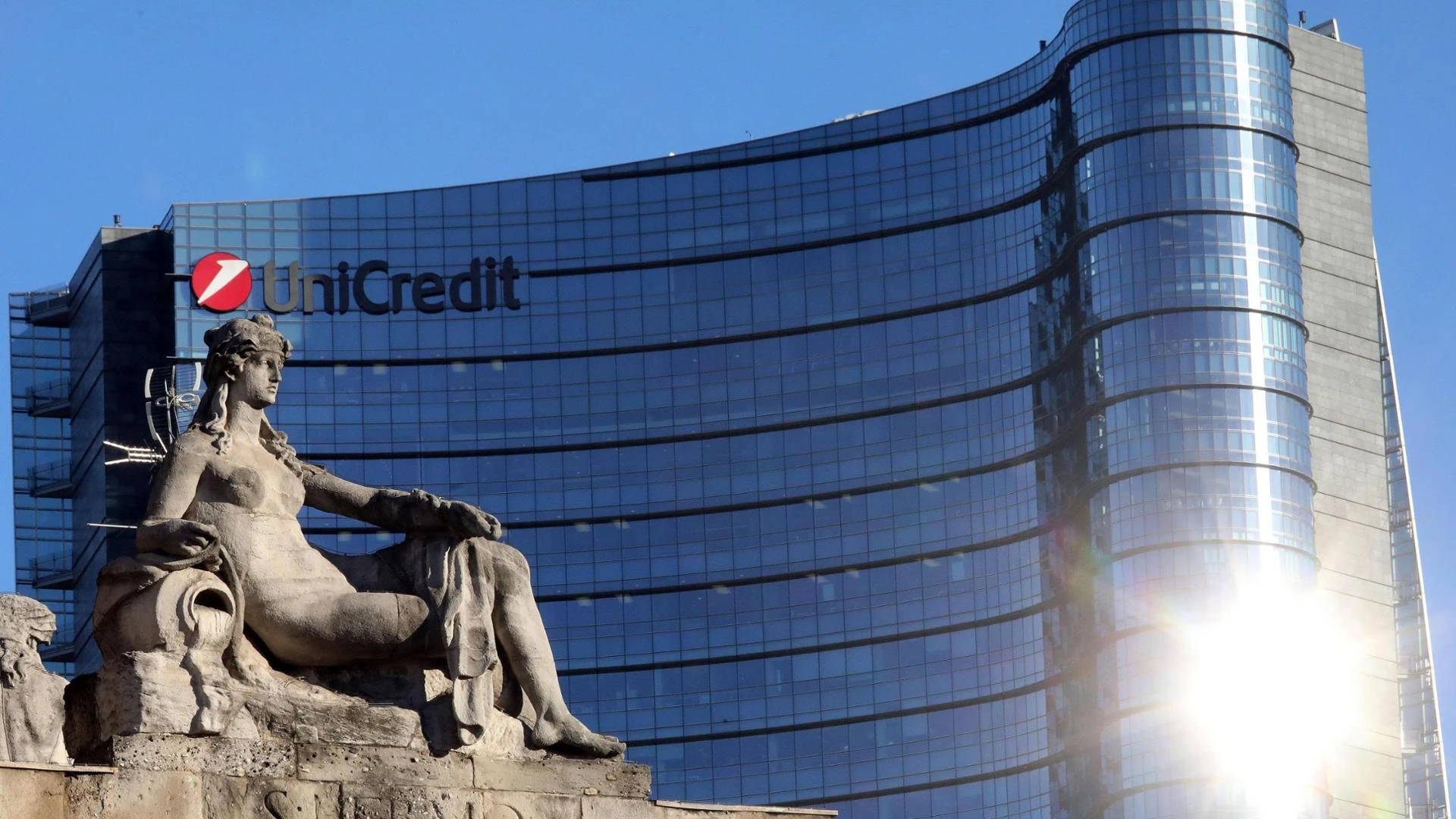 Unicredit: ok Commissione Ue a Ops su Banco Bpm