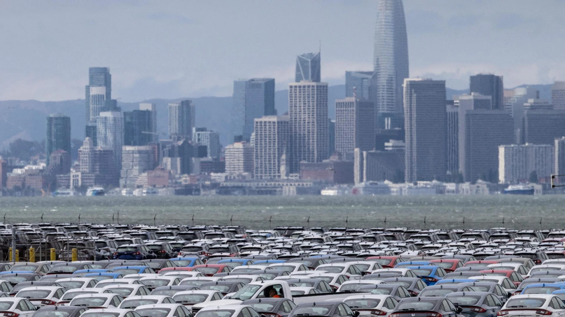 La deduzione fiscale di Trump: un regalo per gli automobilisti o il solito bluff?