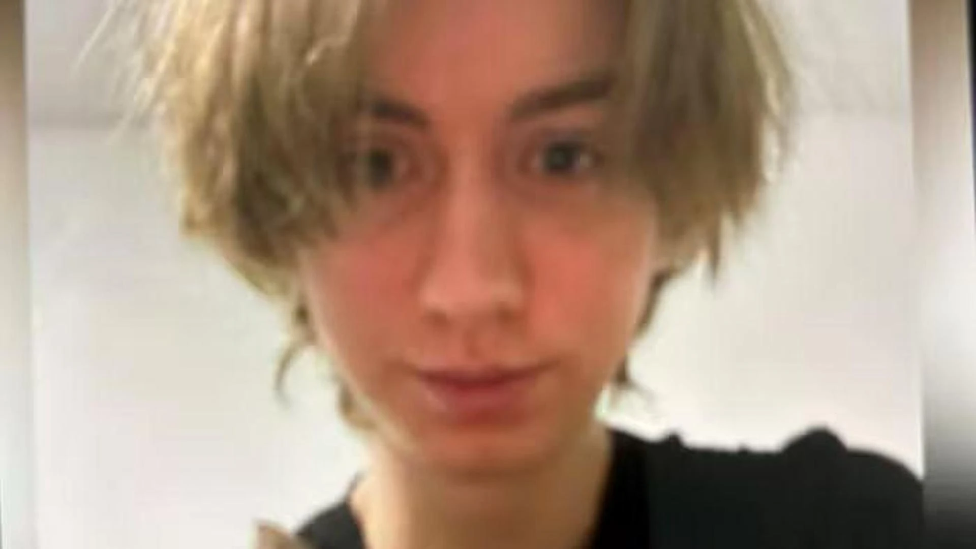 La lettera alla mamma, l’esplosivo e quel porto d’armi regolare: chi era Artur, il killer di Graz