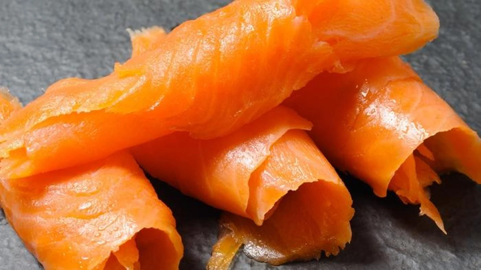 Andò in coma per il salmone affumicato contaminato, per una donna di Bologna nessun risarcimento