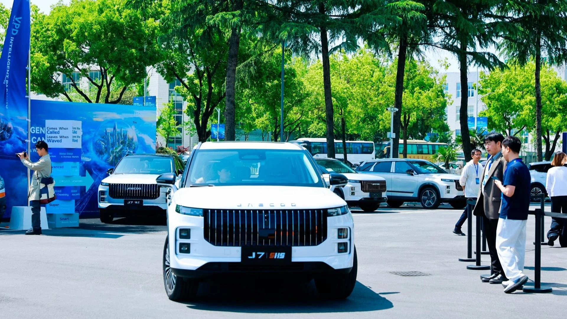 L'auto parcheggia da sola: test su strada per il sistema Omoda & Jaecoo