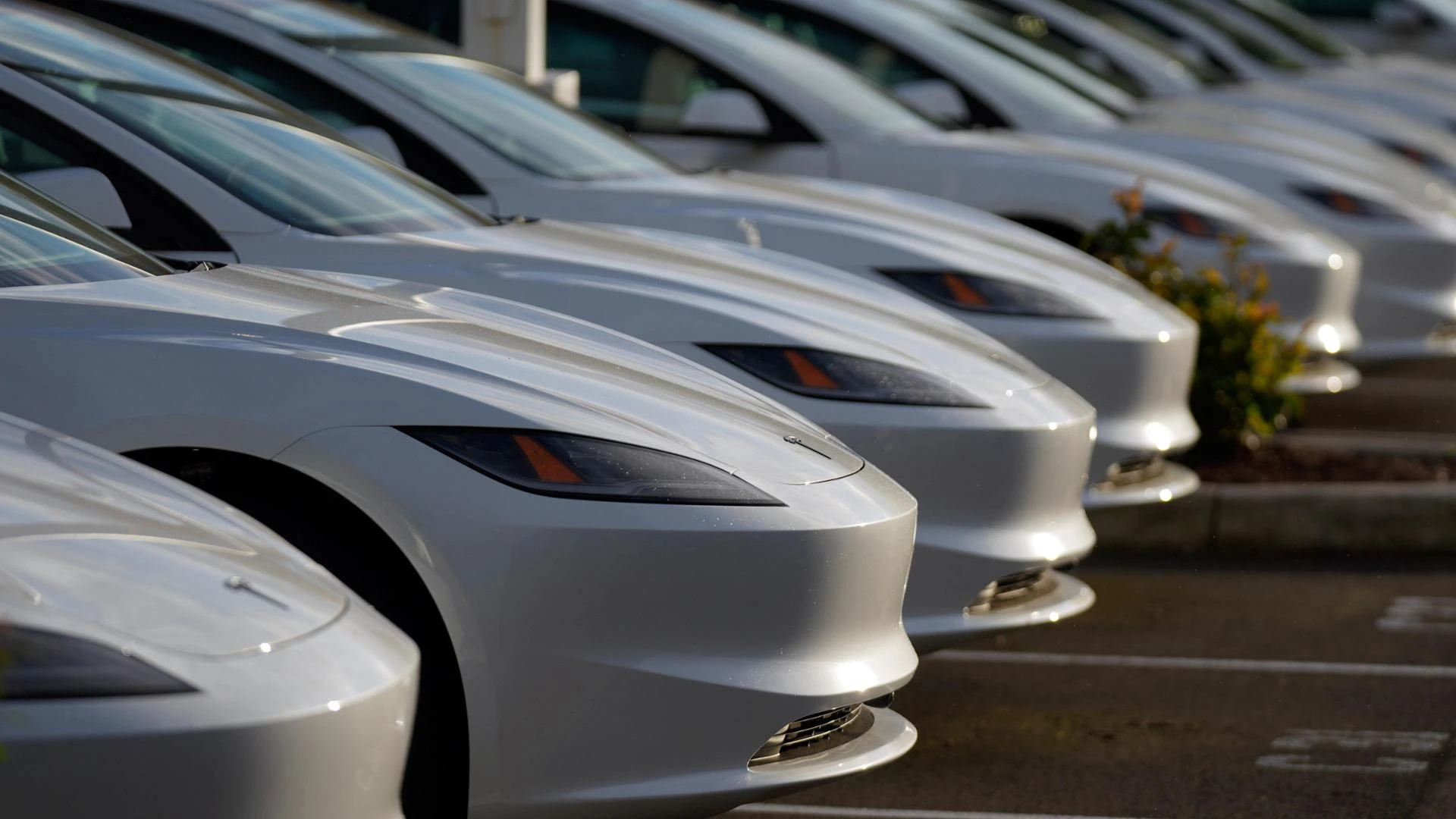 Se anche l’America si piega all’auto elettrica