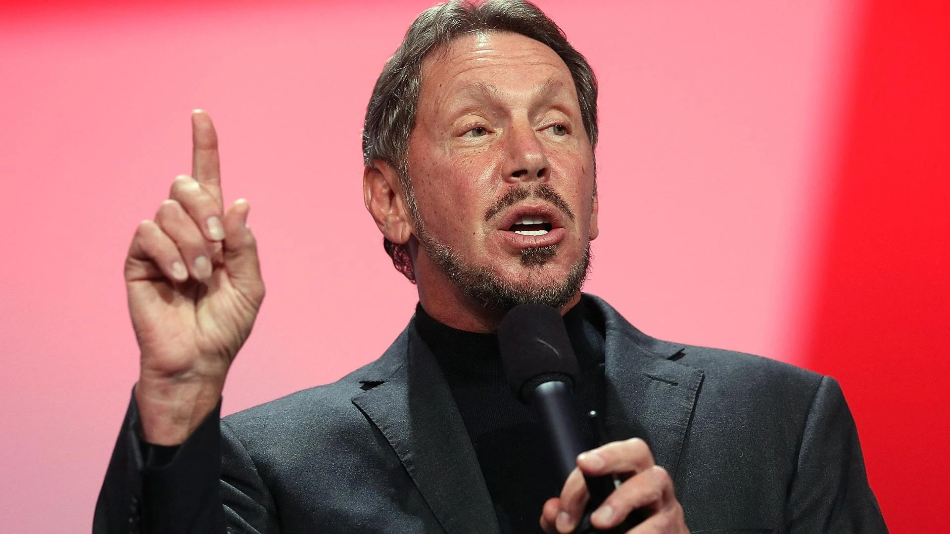 Larry Ellison strappa a Musk il titolo di uomo più ricco al mondo: 101 miliardi in un giorno