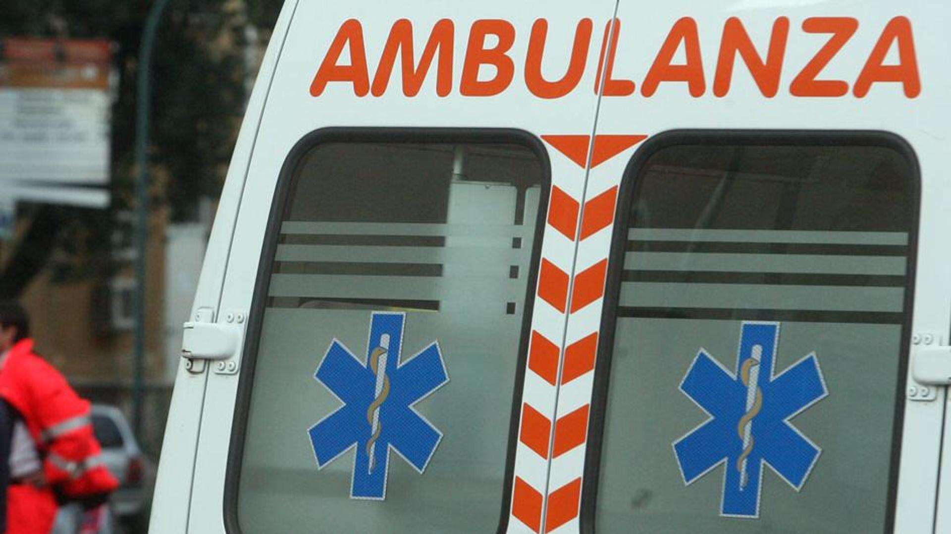 Scontro tra due auto a Nettuno, muoiono un bambino di 7 anni e la madre che era incinta