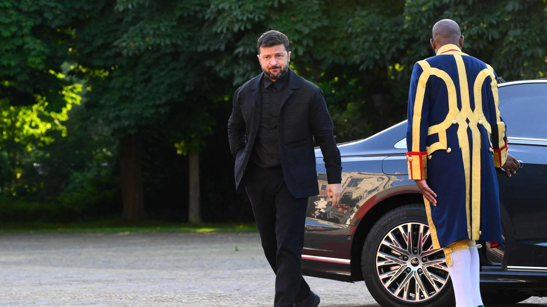 Zelensky attende Trump e incalza i leader: “Mosca prepara attacchi ai paesi europei”