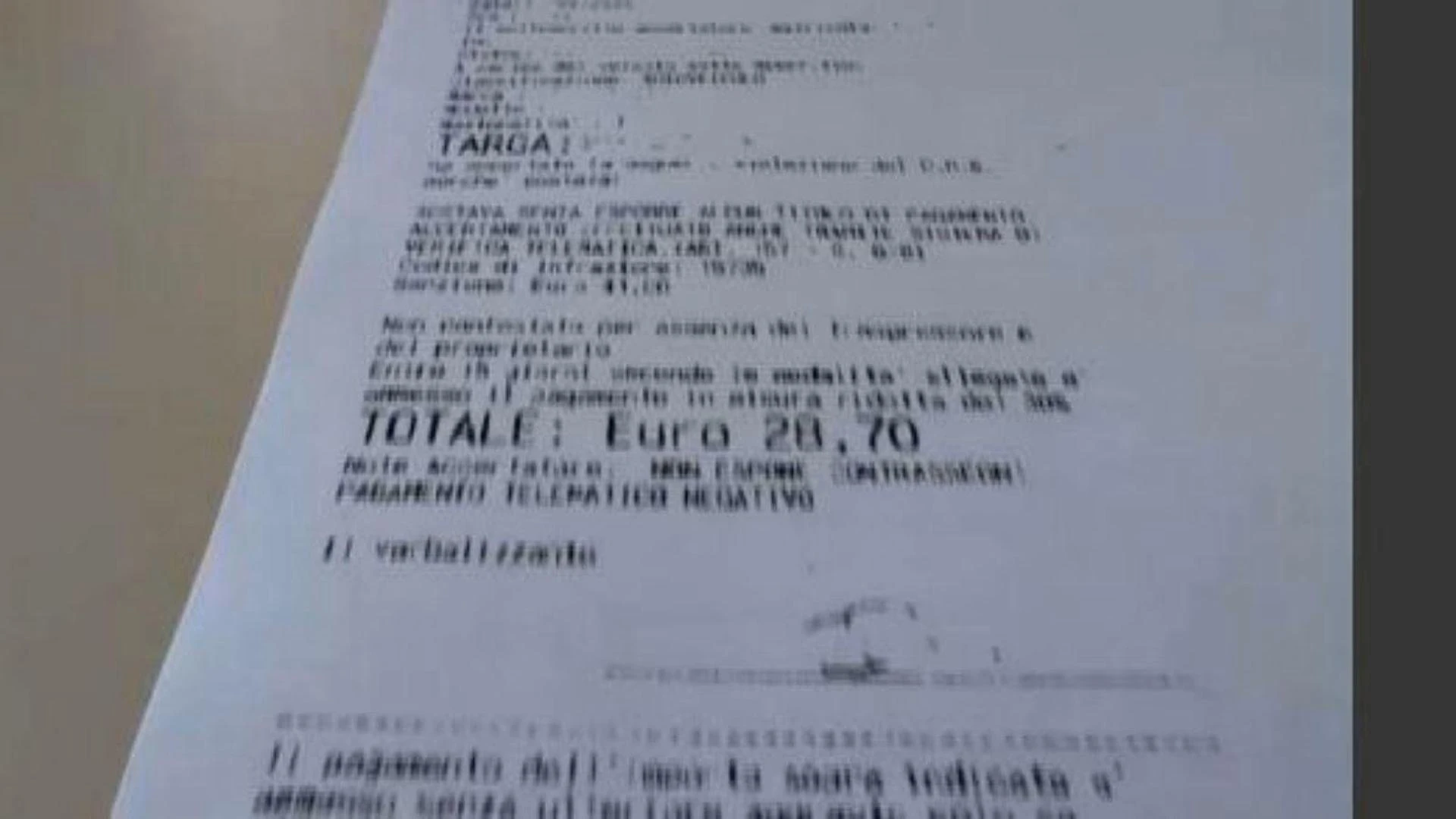 La truffa delle multe false, aumentano le segnalazioni: come riconoscerle ed evitare il raggiro