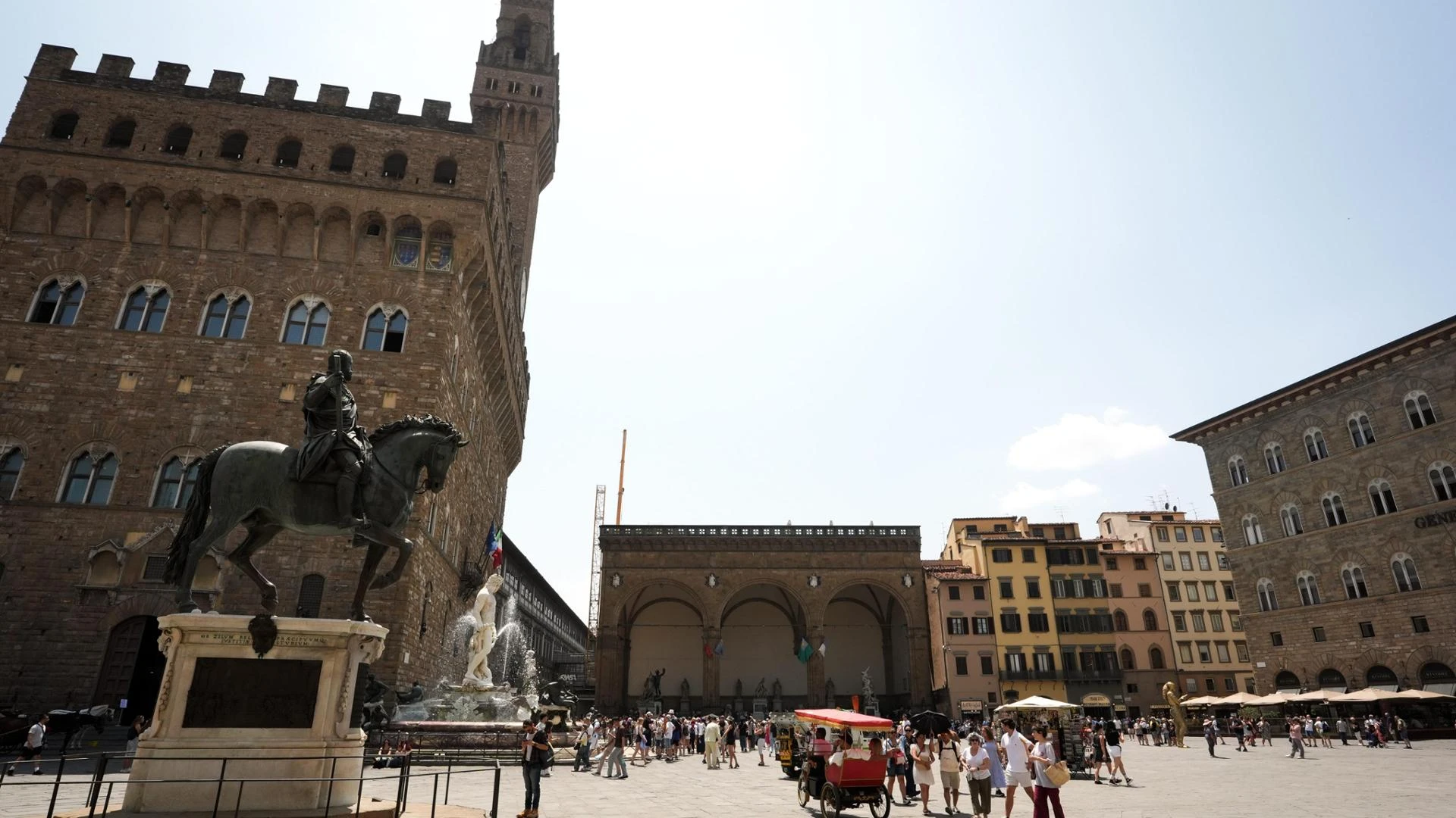 Via la gru dagli Uffizi, Firenze torna ad avere il suo skyline