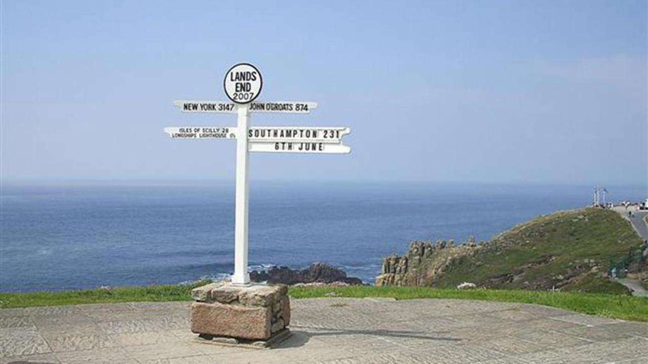 Il cartello di Land’s End è andato in pensione, perè gli inglesi è “la fine di un’era”