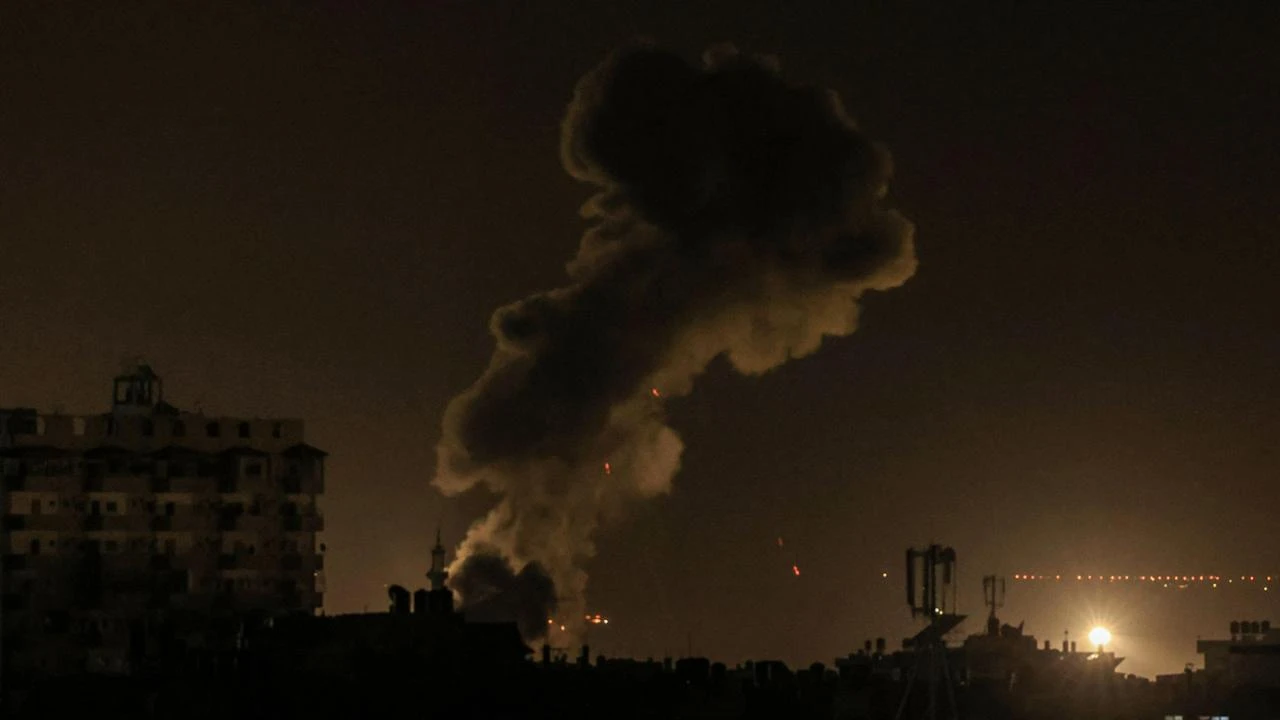 Guerra in Medio Oriente, Israele prepara il piano per il dopoguerra a Gaza. “Non vogliamo cacciare i palestinesi ma non governerà l’Anp”