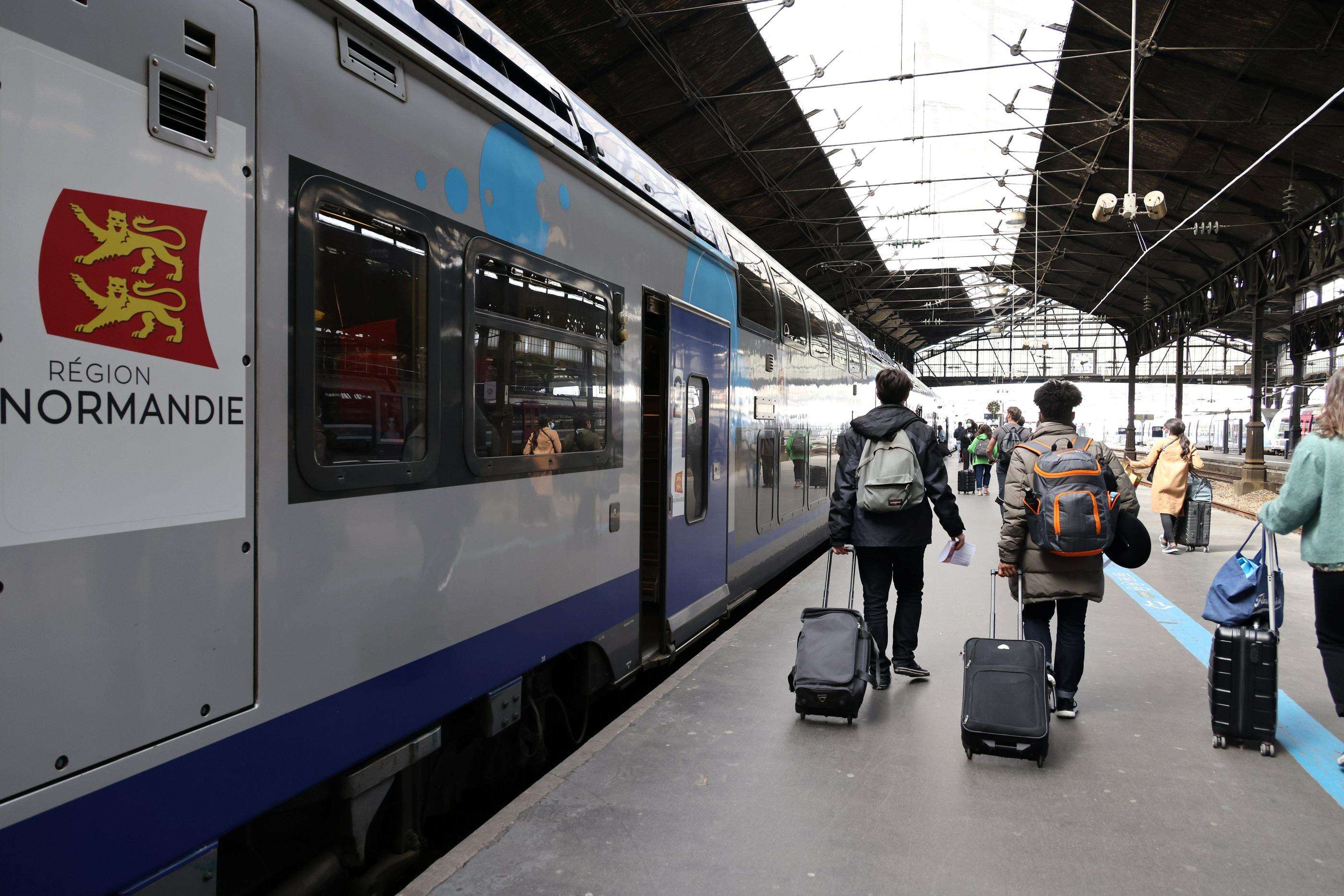 Une femme monte dans un train Rouen-Paris… et oublie ses deux enfants sur le quai