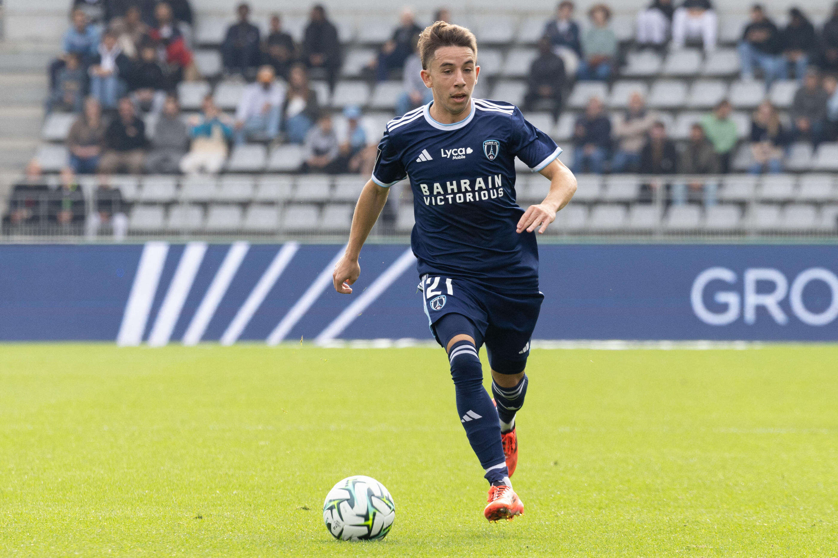 « Je me sens bien dans cette équipe depuis le début » : Maxime Lopez, le pari gagnant du Paris FC