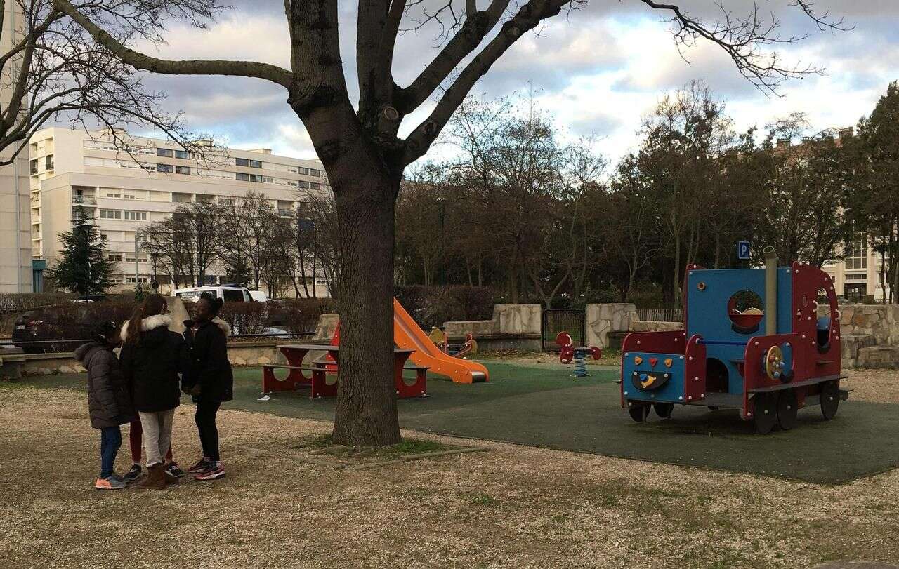 Gennevilliers : un garçon de trois ans décède après avoir été renversé par une voiture