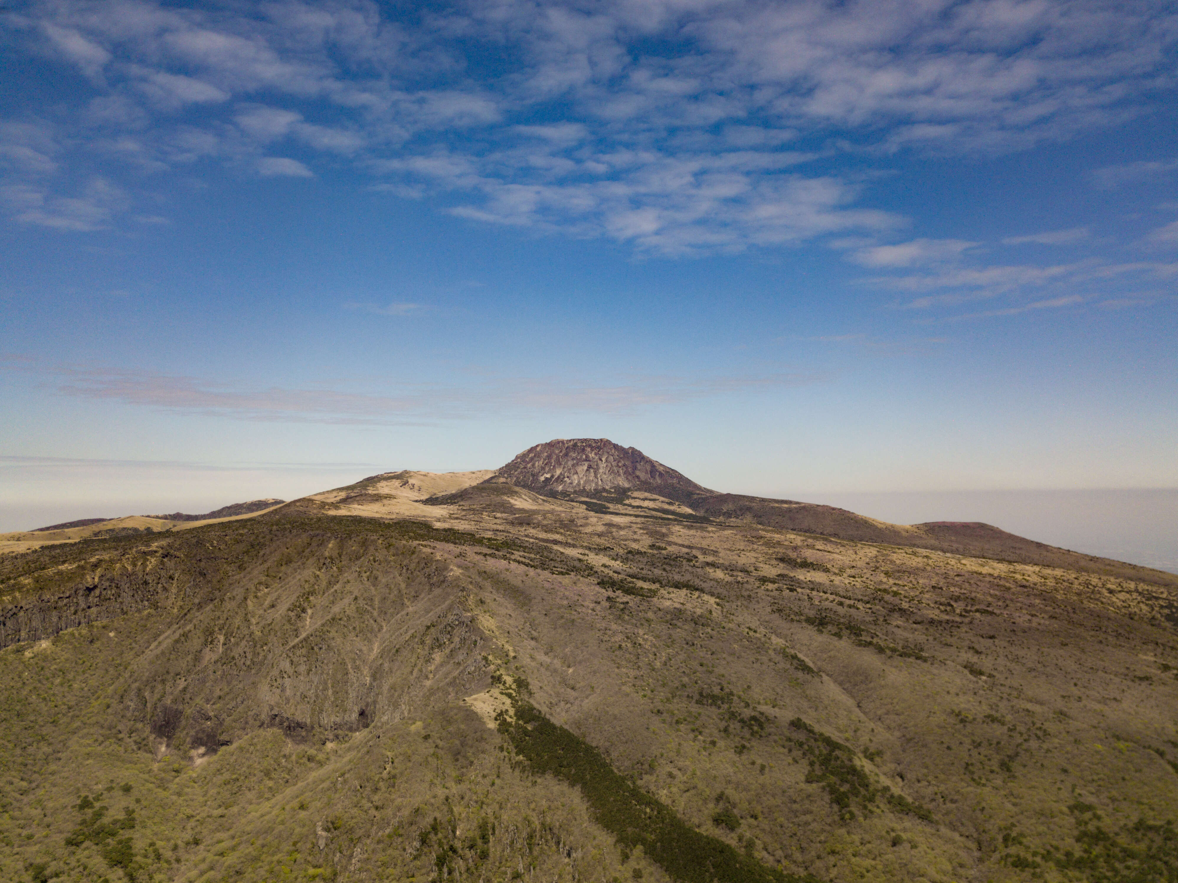 En Corée du Sud, la plus haute montagne du pays endommagée par des bouillons de nouilles instantanées