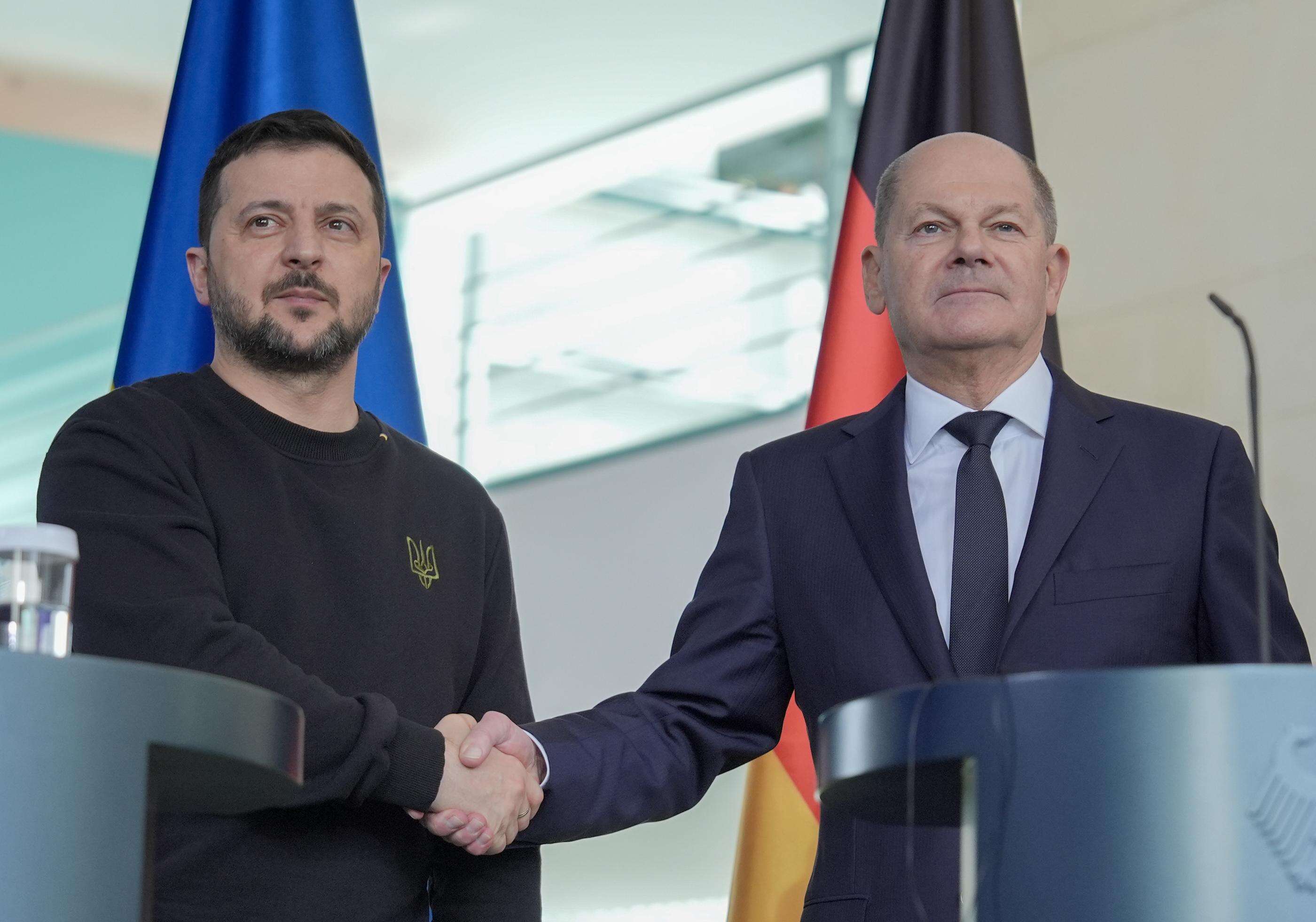 L’Allemagne affirme que l’aide à l’Ukraine est « assurée », malgré la crise politique qu’elle traverse