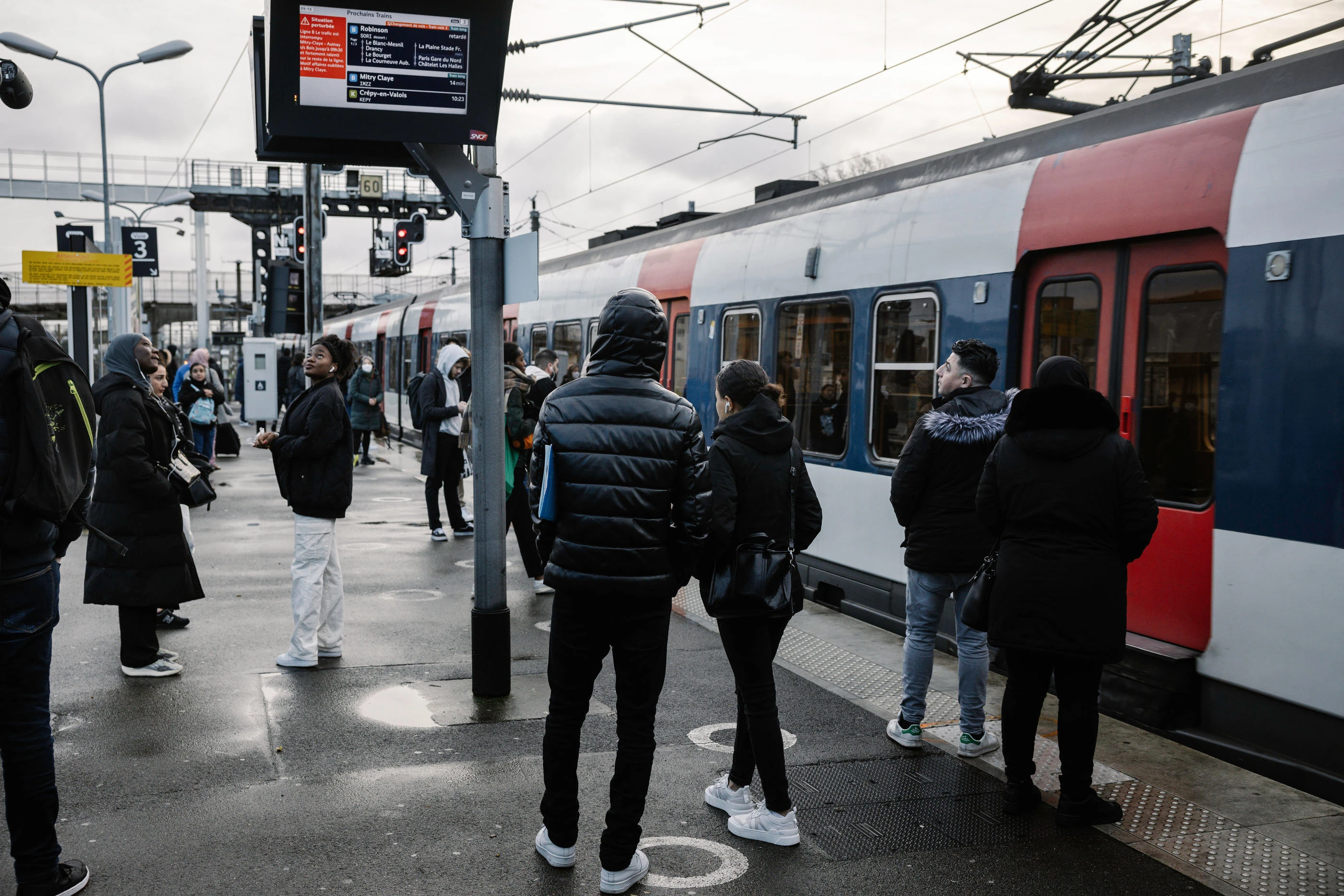 Seine-Saint-Denis : un homme poignardé dans le RER B, l’auteur présumé interpellé