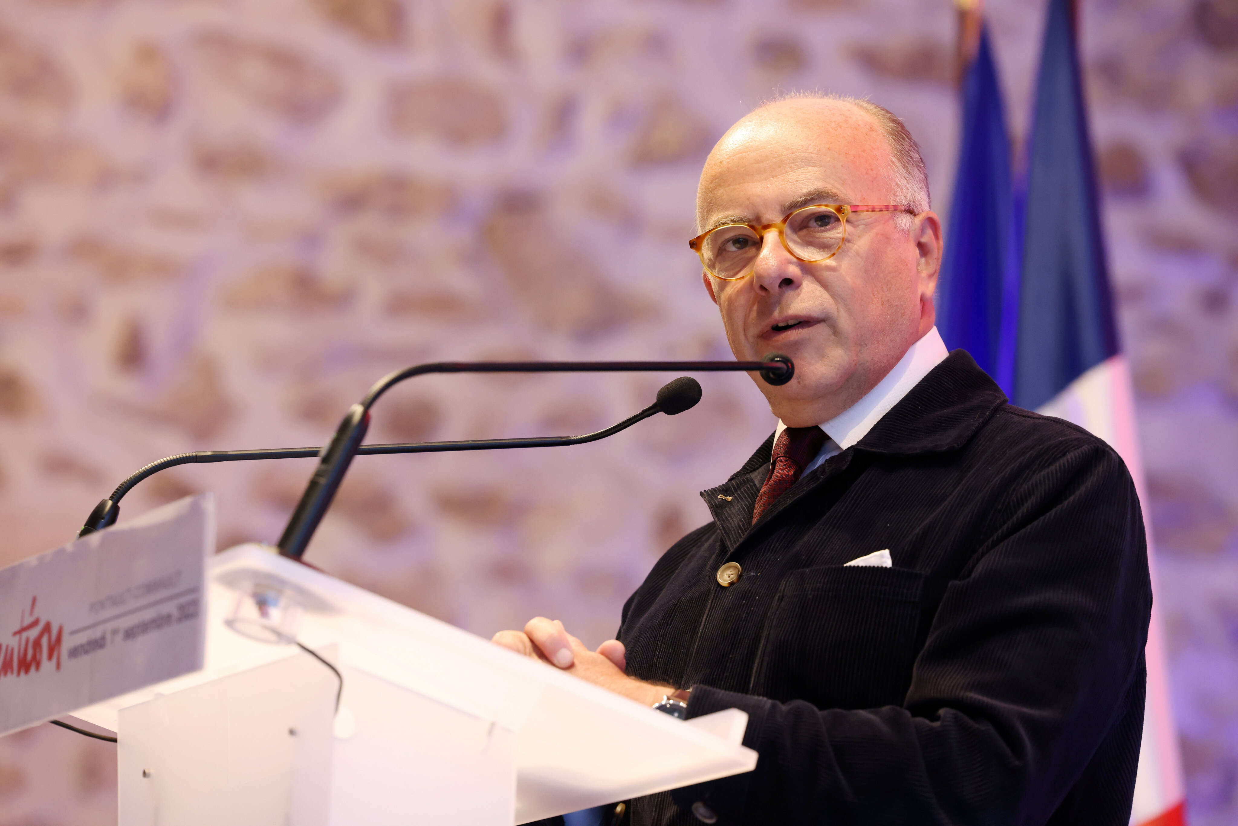 Matignon : Bernard Cazeneuve accuse la direction du PS d’avoir empêché « avec jubilation » sa nomination