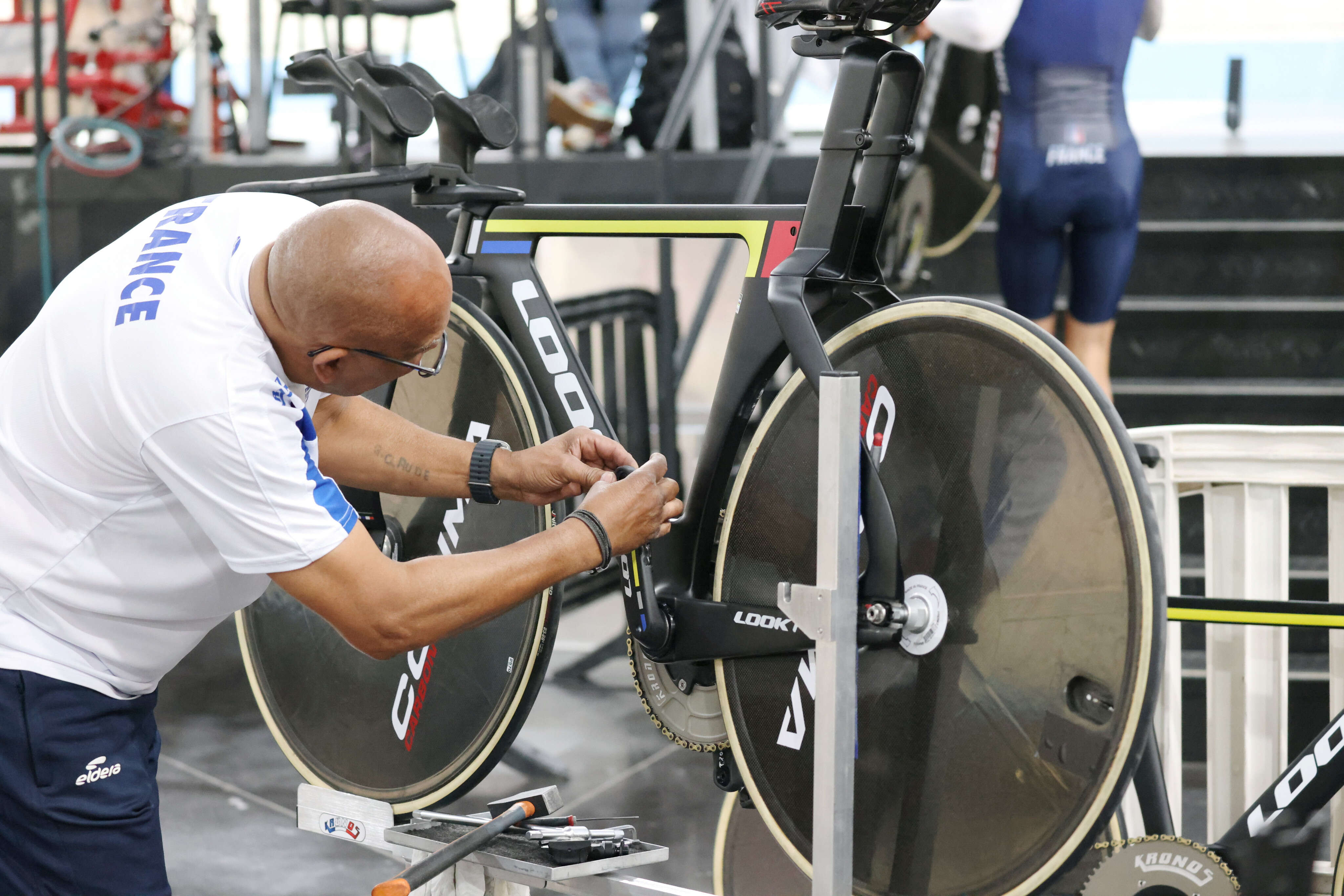 « J’ai explosé tous mes records » : voici le vélo qui doit faire gagner les pistards français aux JO de Paris 2024