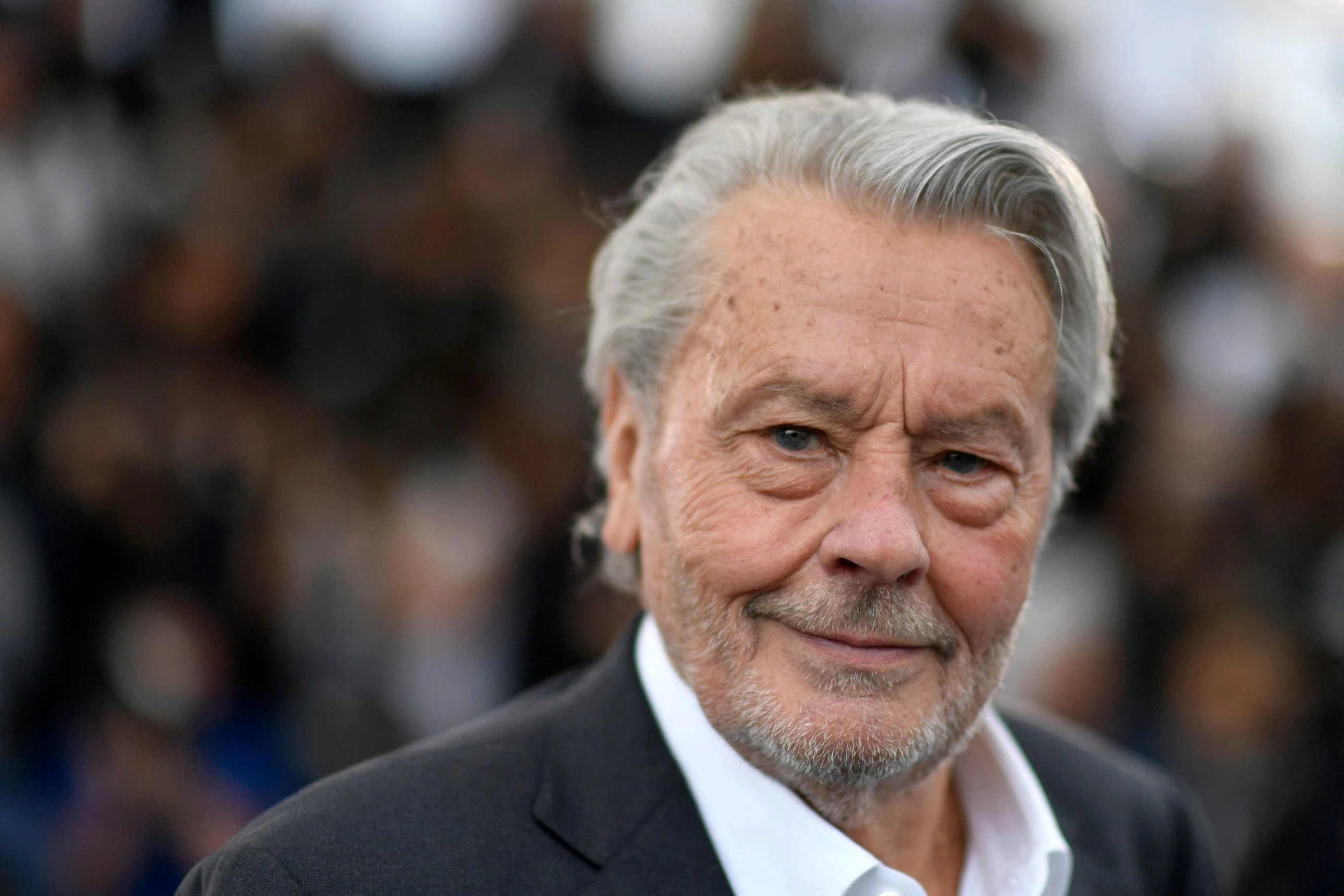 Alain Delon « très mal entouré », interdiction de lui parler… Brigitte Bardot donne des nouvelles de l’acteur