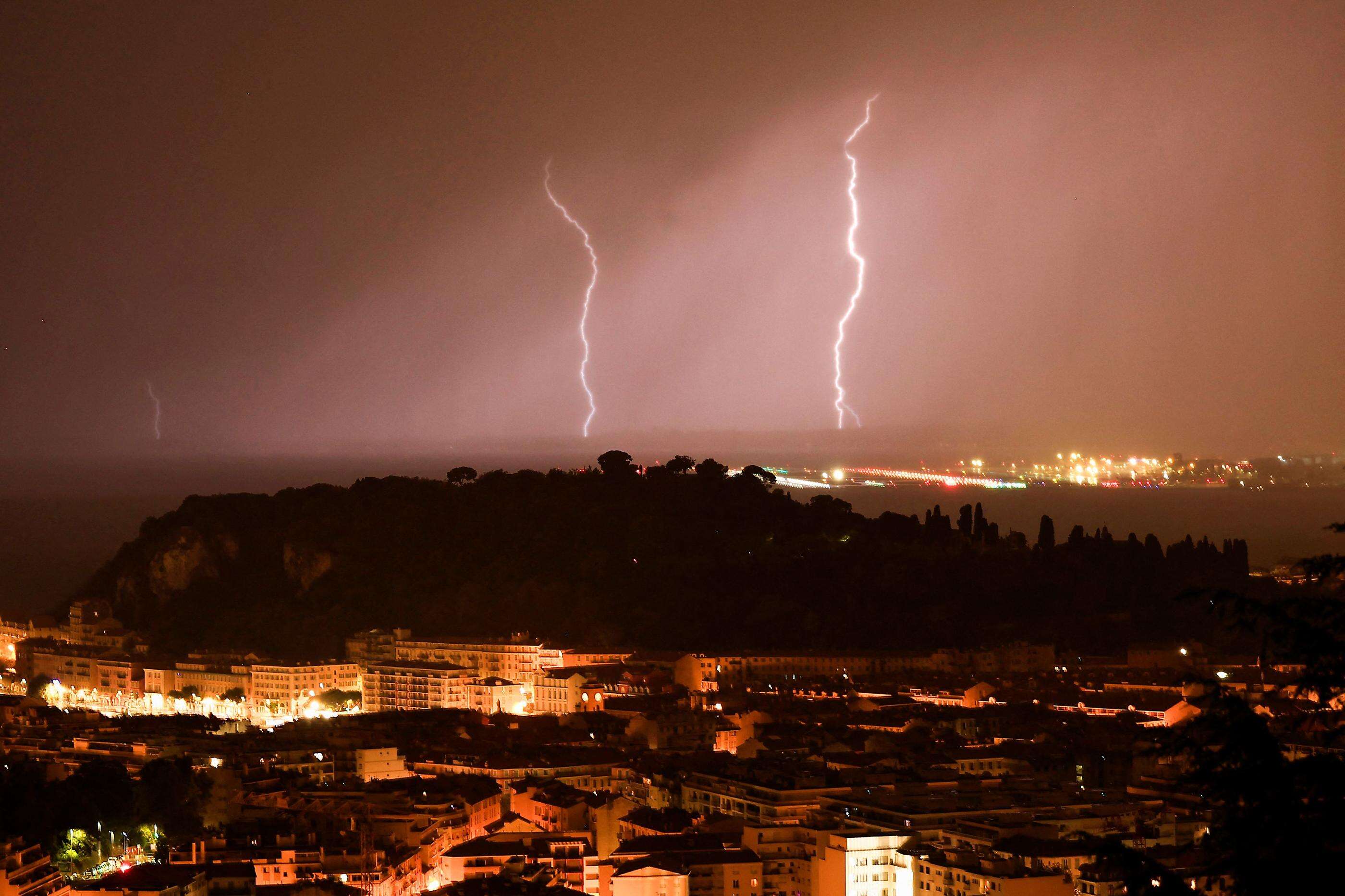 Goutte froide, chaleur de la Méditerranée… comment expliquer les orages à répétition des derniers jours ?