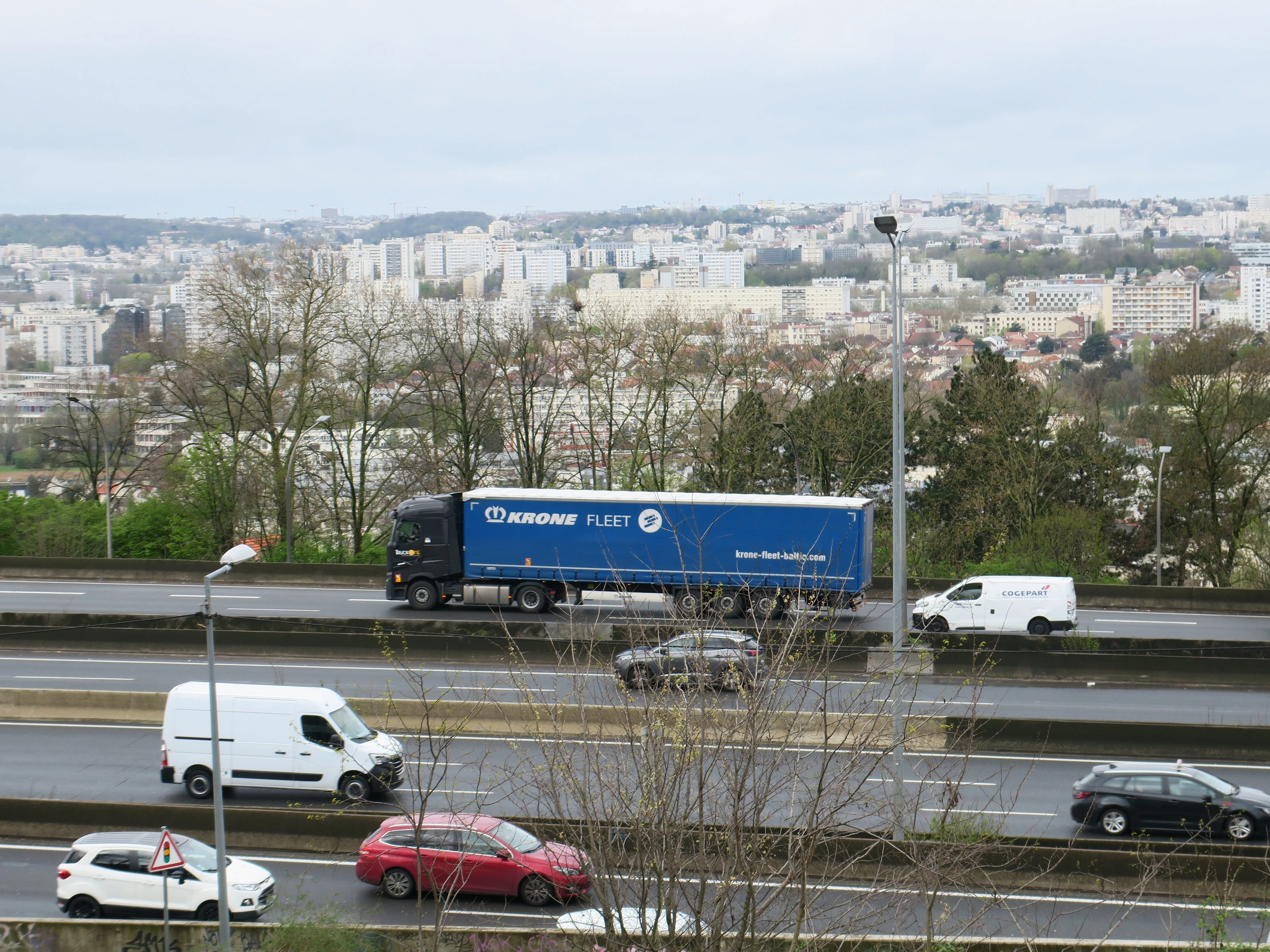 L’autoroute A6b fermée dans les deux sens après un incendie dans le tunnel de Bicêtre