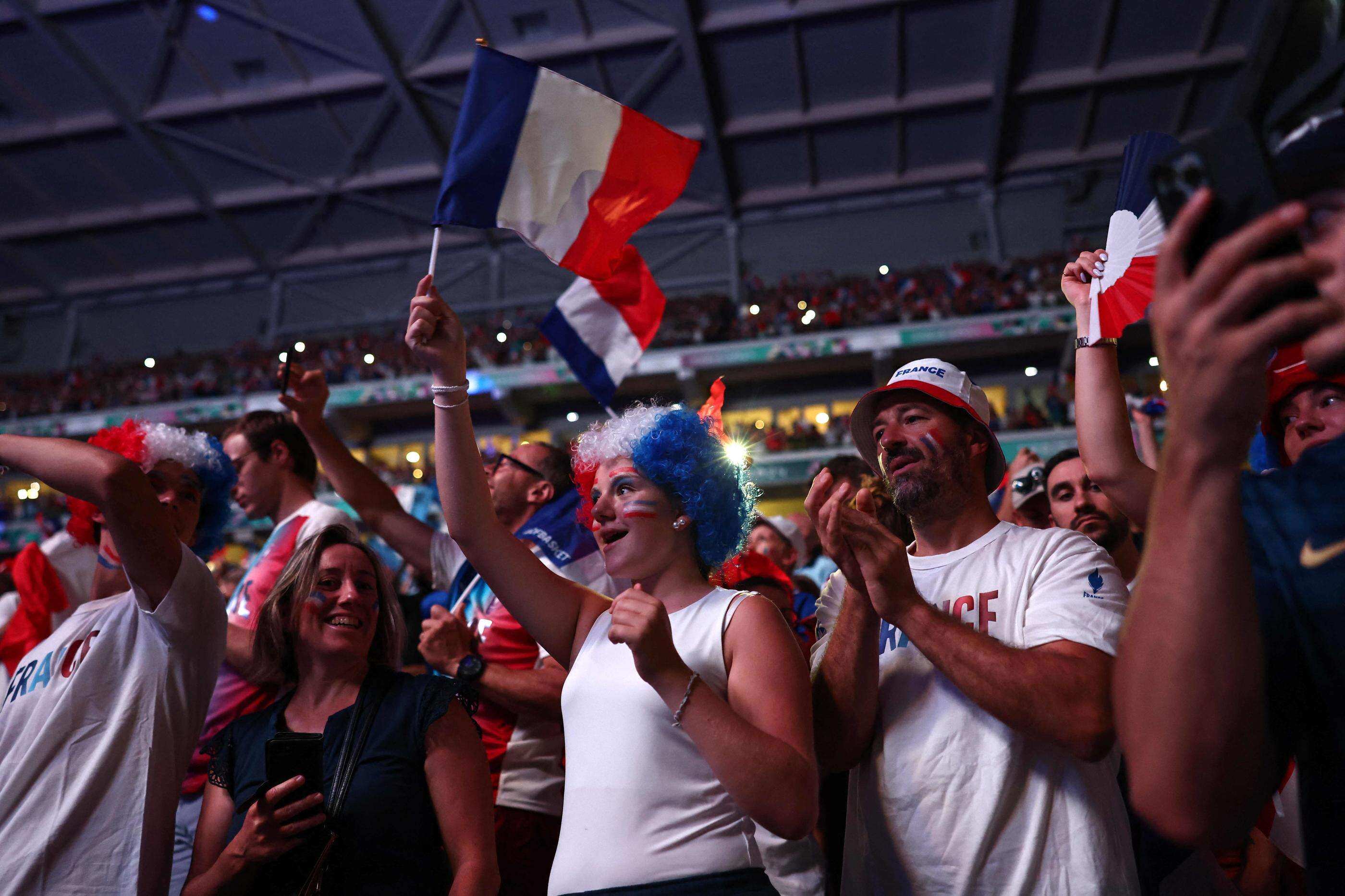 JO Paris 2024, handball : « Elles n’ont pas l’or mais elles ont nos cœurs » A Lille, les fans saluent leurs Bleues