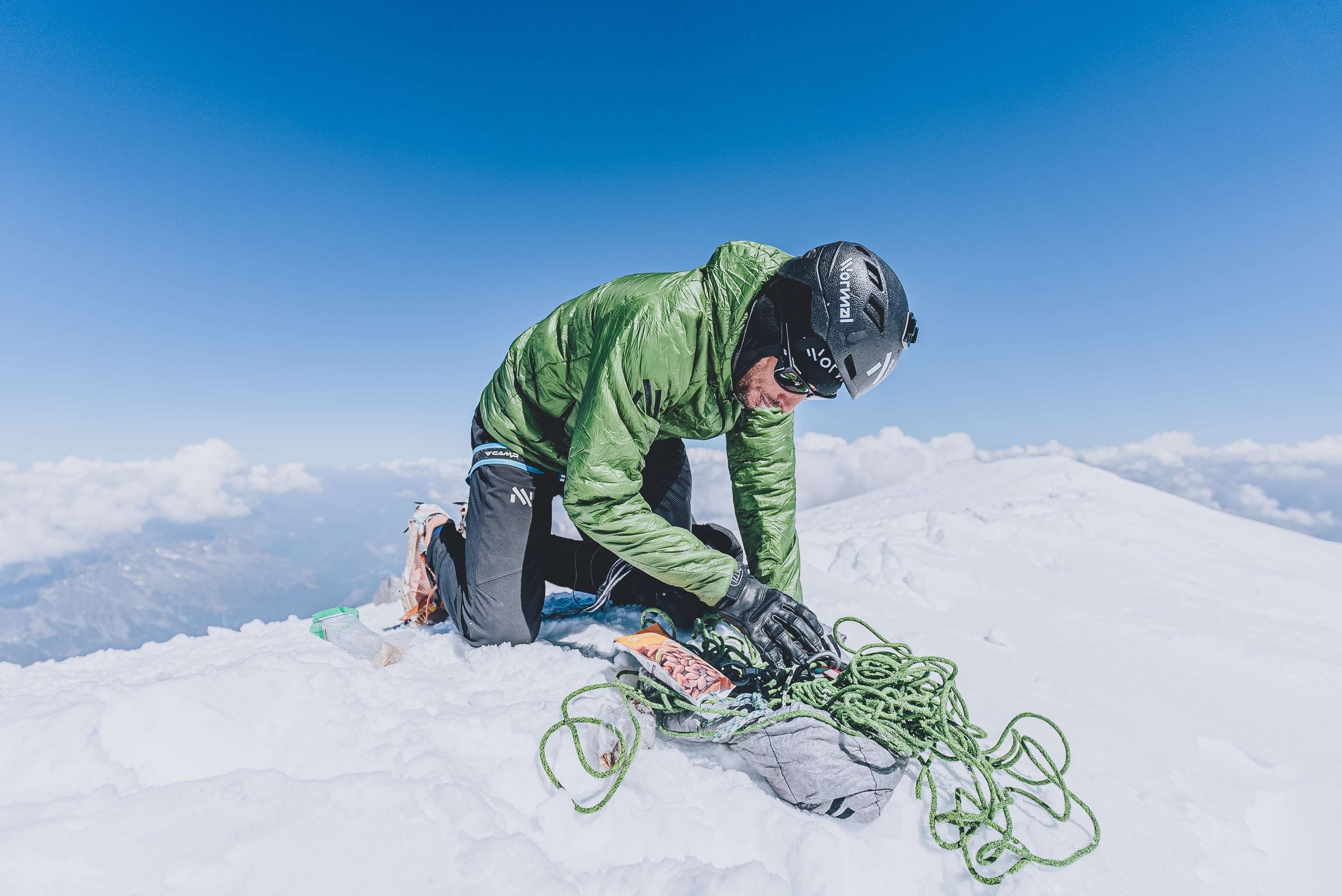 Alpinisme : Kilian Jornet pulvérise le record des 82 sommets alpins en 19 jours !