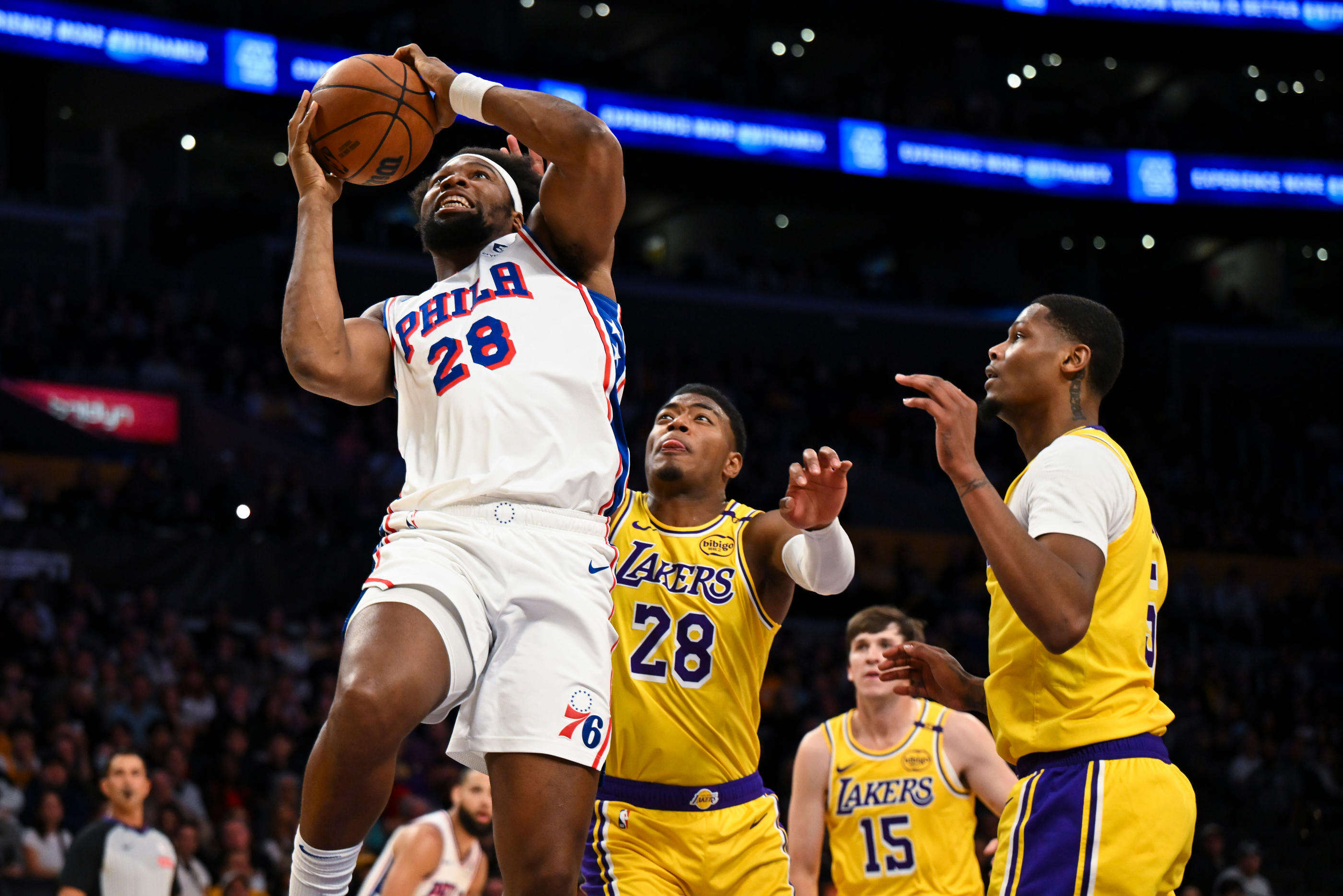 NBA : efficace et spectaculaire, Yabusele fait des étincelles à l’occasion de ses retrouvailles avec LeBron James