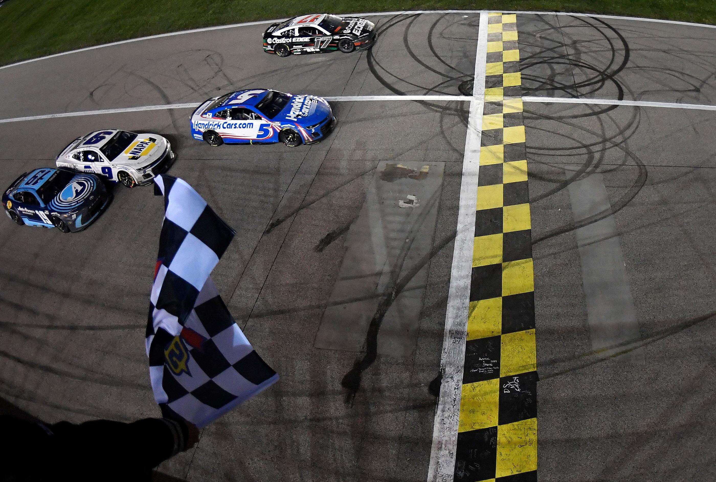 Nascar : un millième d’écart pour le vainqueur au Kansas Speedway, dans la course la plus serrée de l’histoire