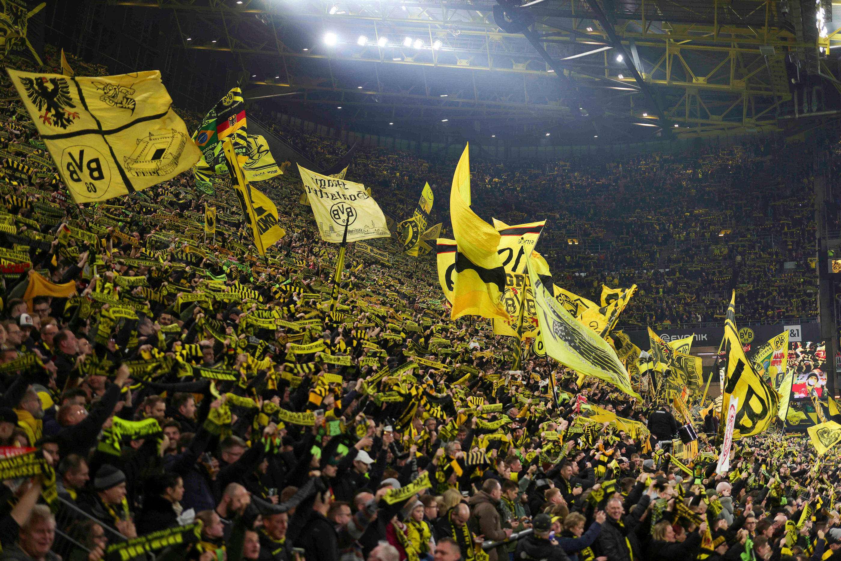 Dortmund-PSG : tout savoir sur le « Mur jaune », l’impressionnante tribune du stade du Borussia