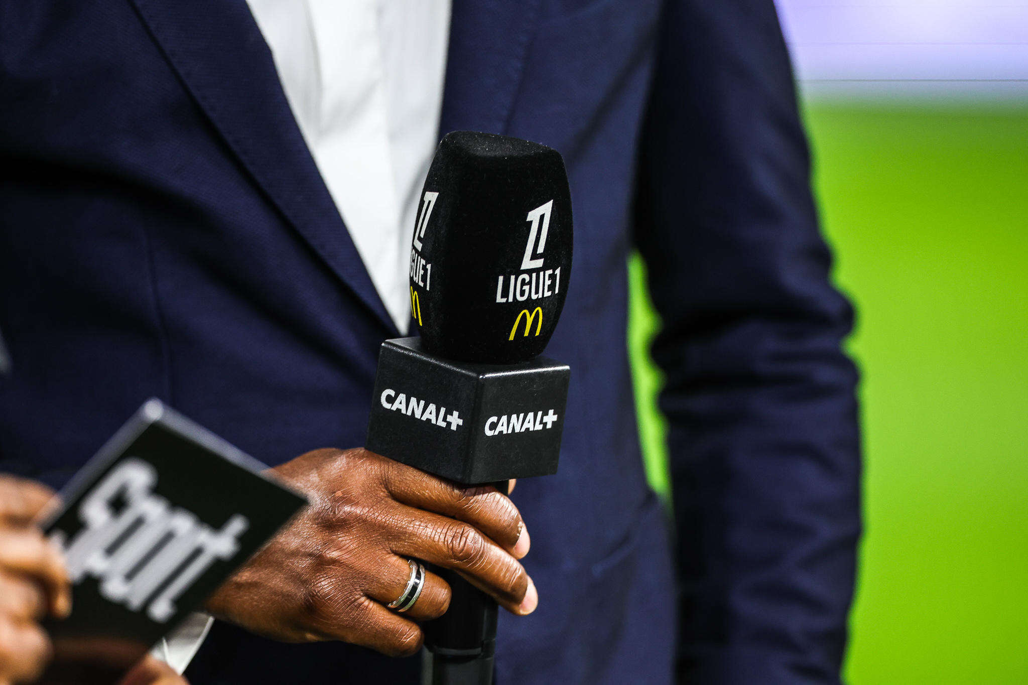 « C’est comme ça qu’on nous remercie ? » : quand Canal + se paye la Ligue 1 pour la bande-annonce de ses 40 ans