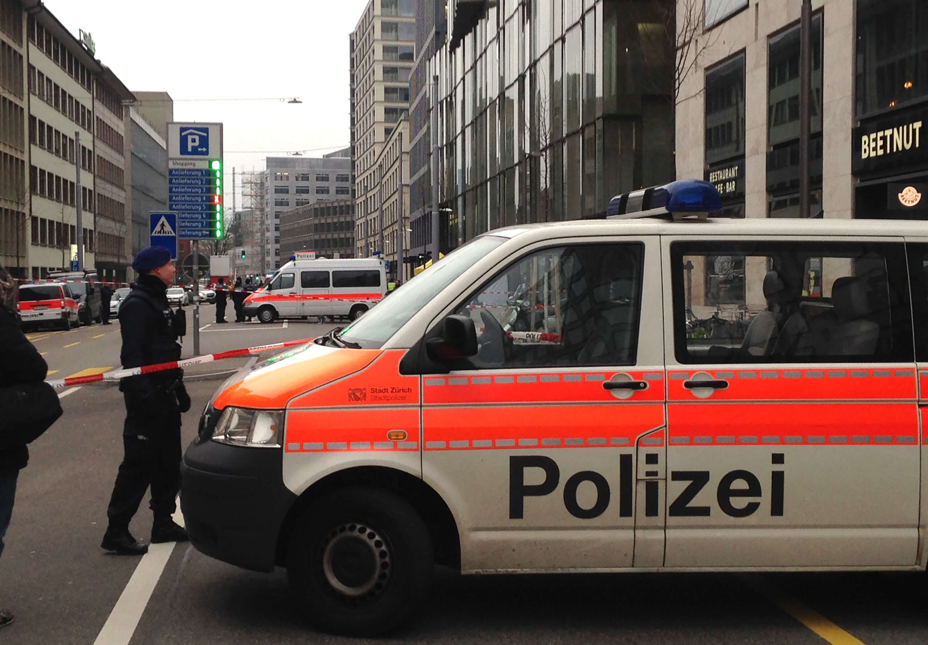 Suisse : un homme « perturbé psychologiquement » arrêté après avoir déversé de l’essence sur une synagogue