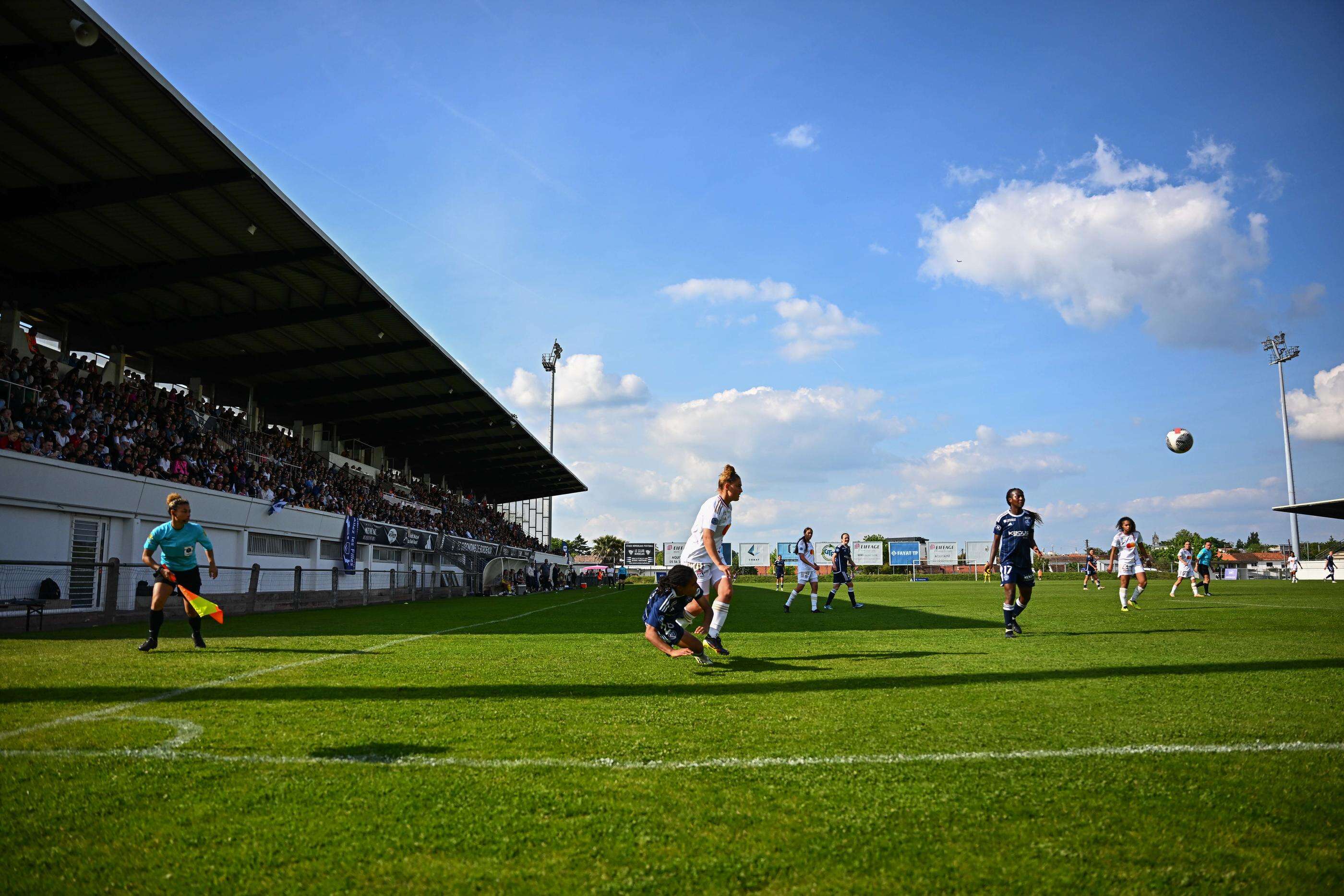 Football : le premier match en National 2 de Bordeaux se jouera à huis clos… et pas au Matmut Atlantique