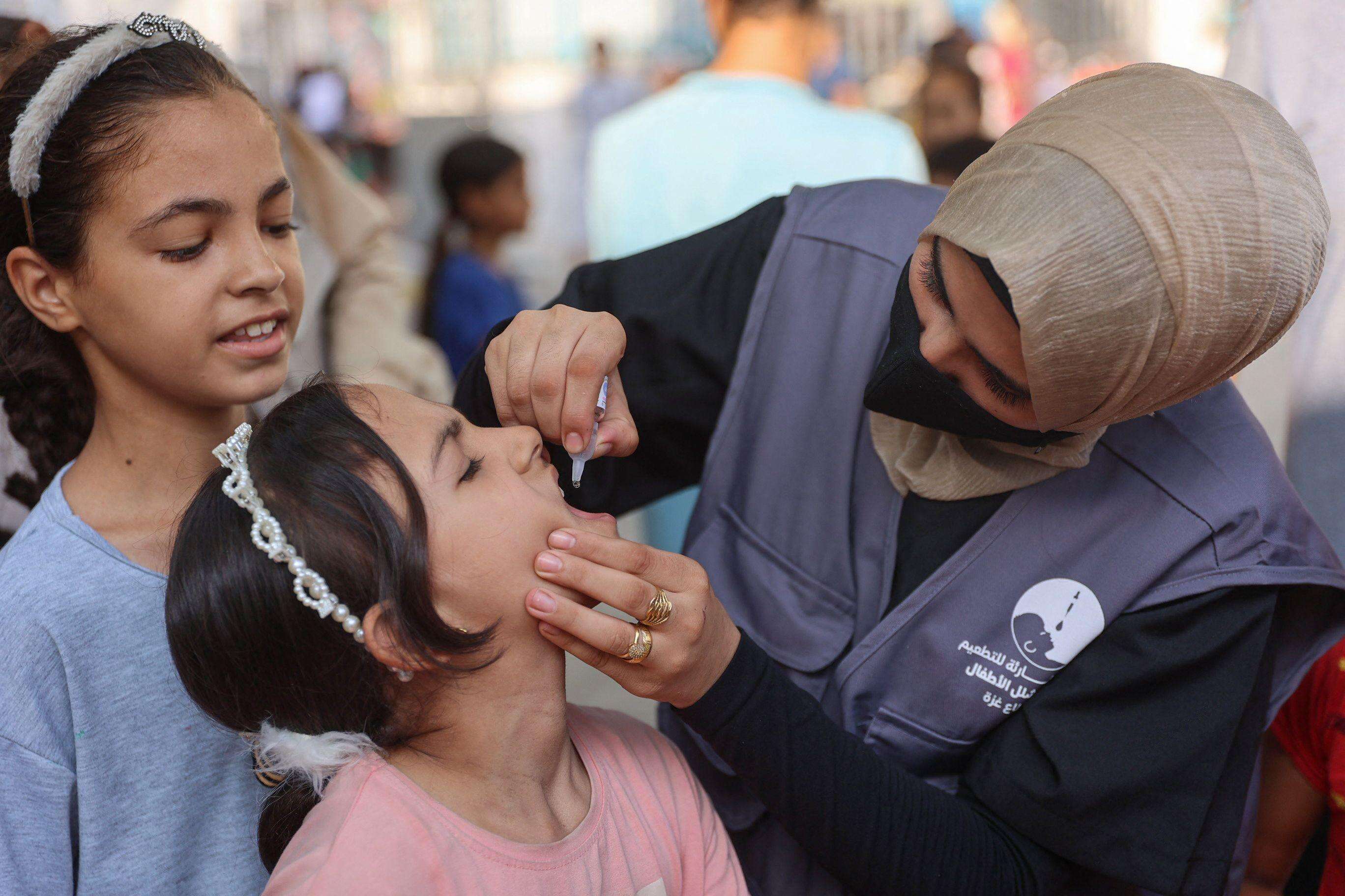 Gaza : la deuxième campagne de vaccination contre la polio s’annonce « plus compliquée », selon l’ONU